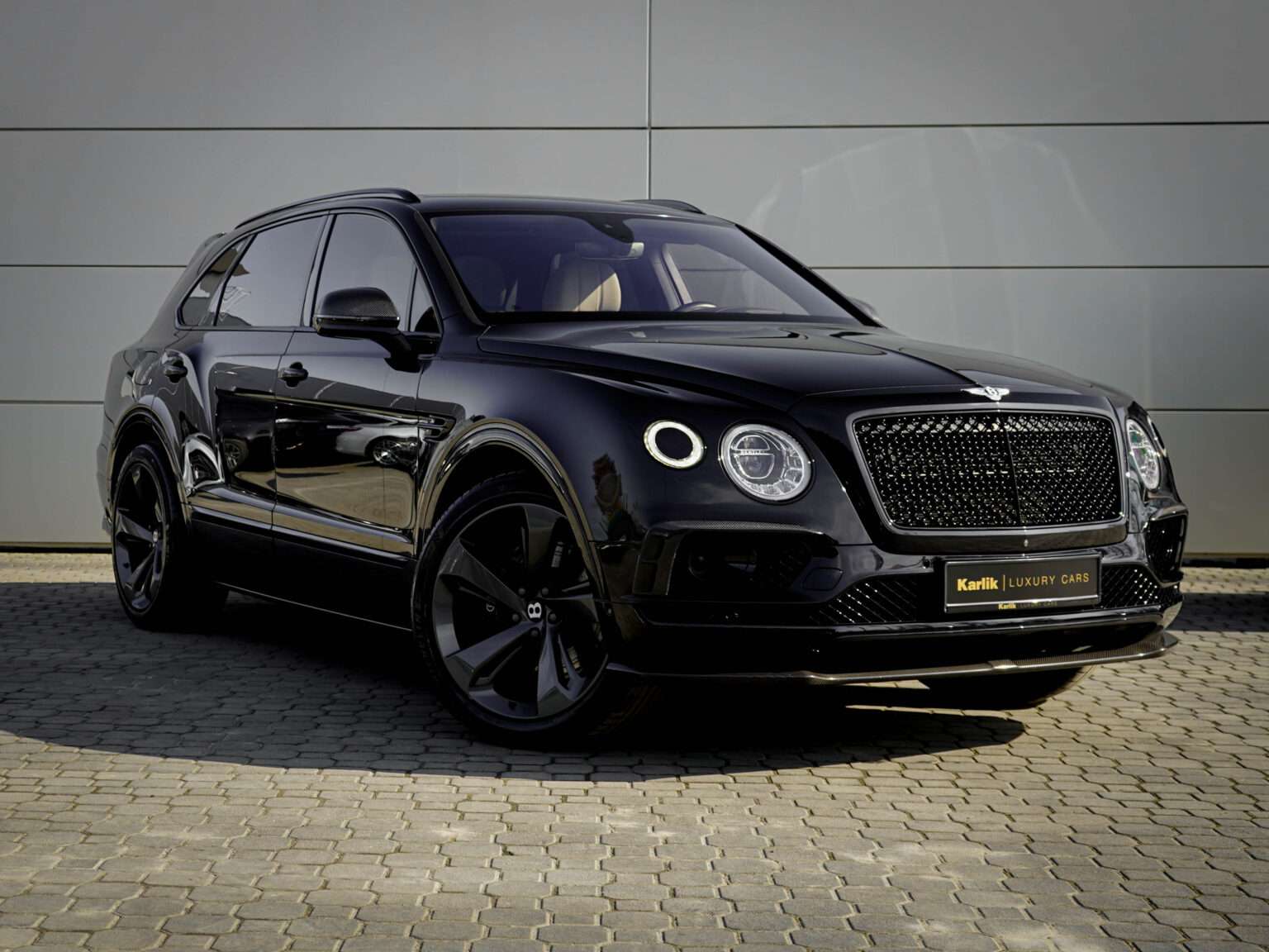 Bentley Bentayga w12 automat rok 2016, 106 825 km, Polsko — foto 2 z 21