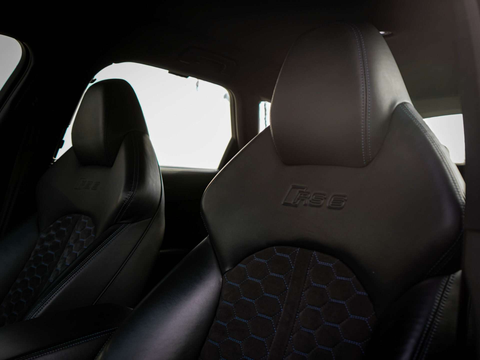 Audi RS6 4.0 automat rok 2016, 139 405 km, Polsko — foto 13 z 18
