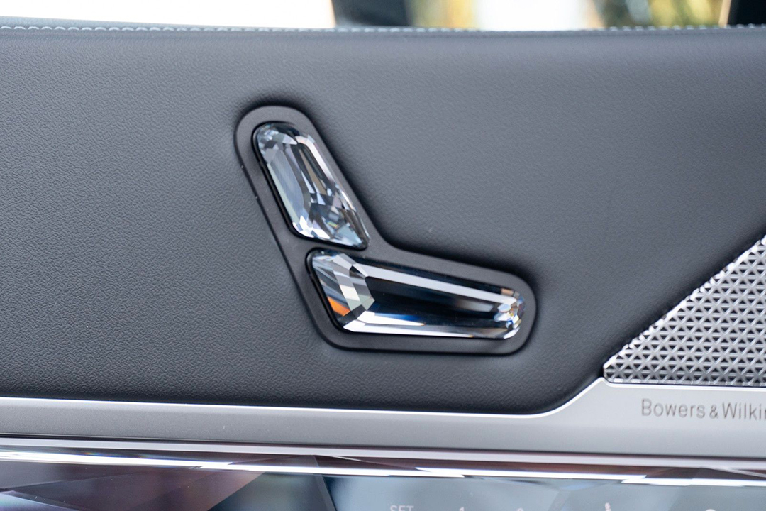 BMW 740d xDrive, Polsko — foto 4 z 8