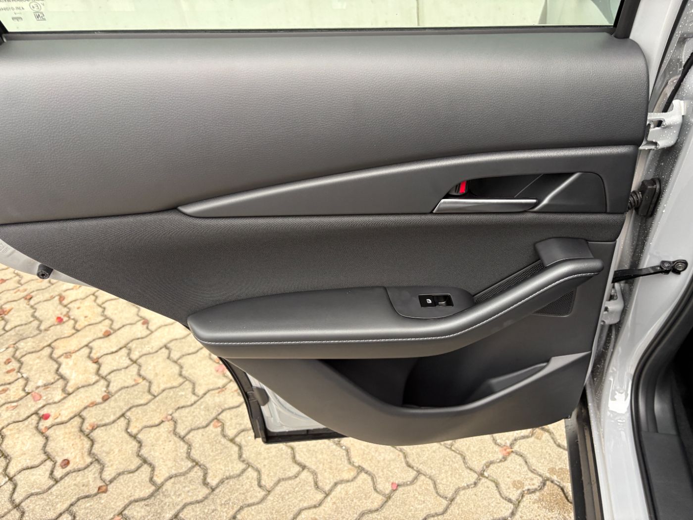 Mazda 2.5 automat, 5 km, Rakousko — foto 10 z 42
