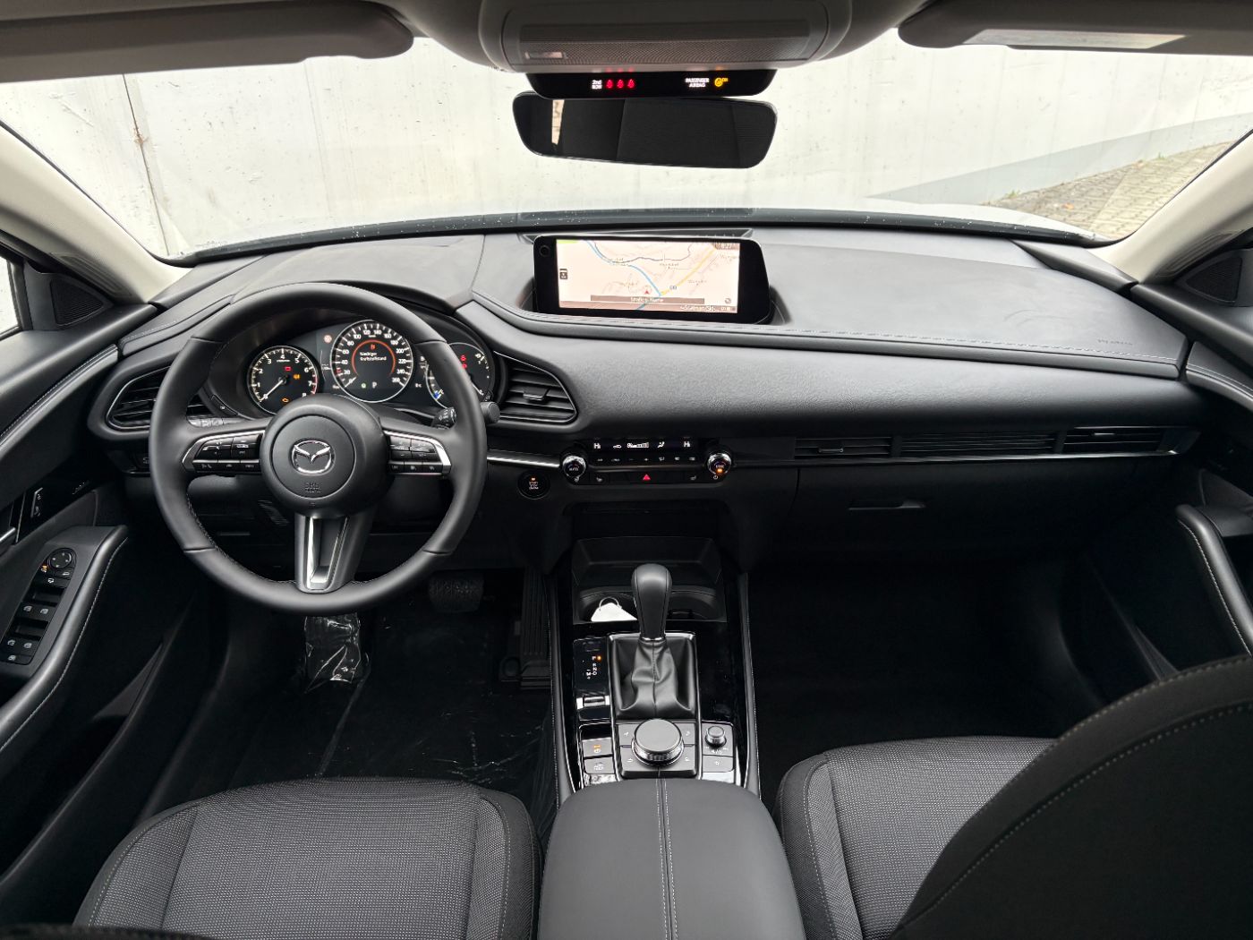 Mazda 2.5 automat, 5 km, Rakousko — foto 13 z 42