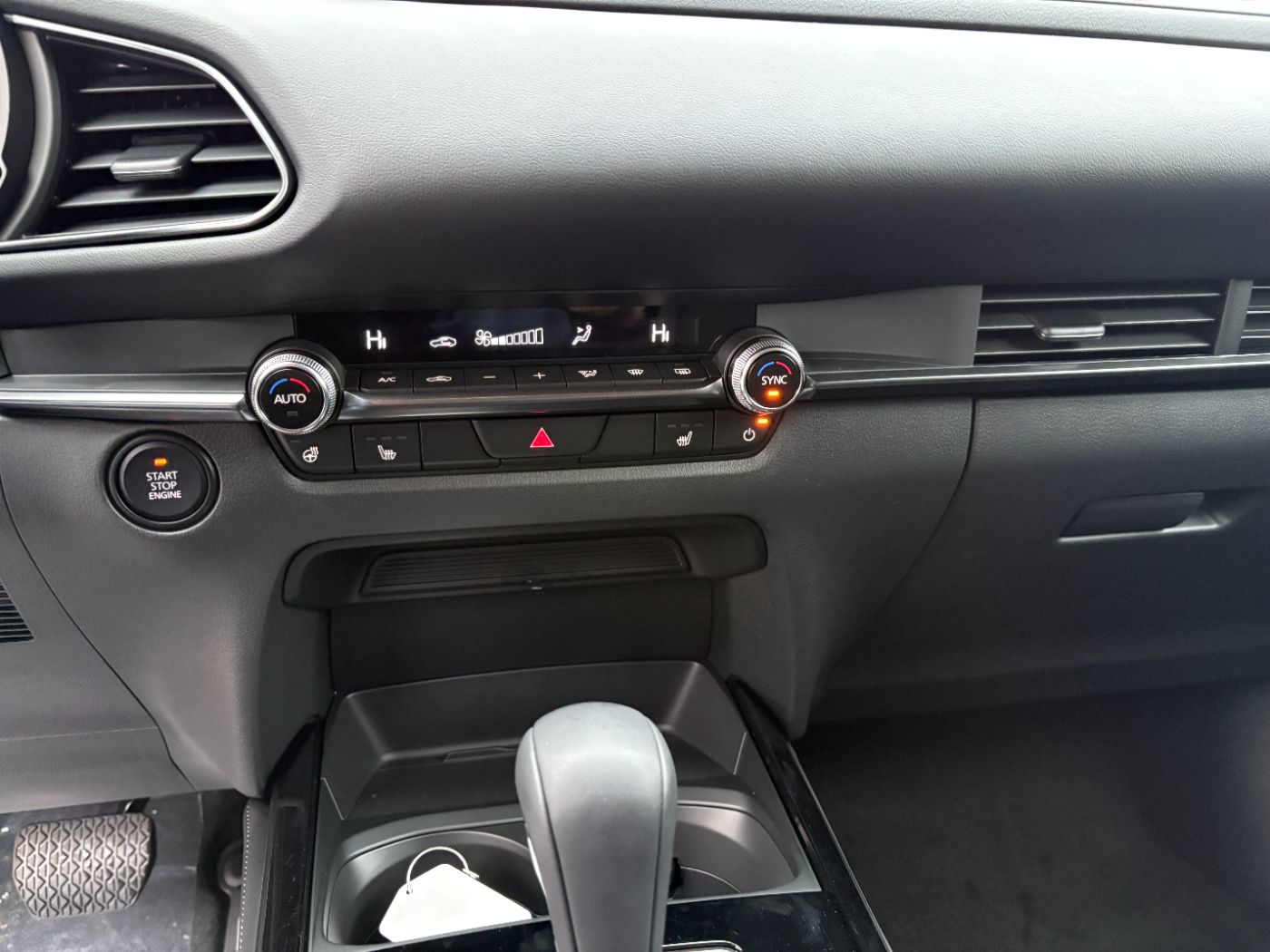 Mazda 2.5 automat, 5 km, Rakousko — foto 16 z 42