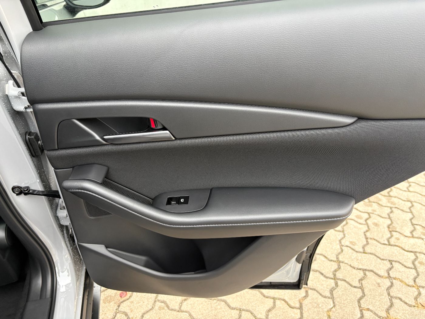Mazda 2.5 automat, 5 km, Rakousko — foto 6 z 42
