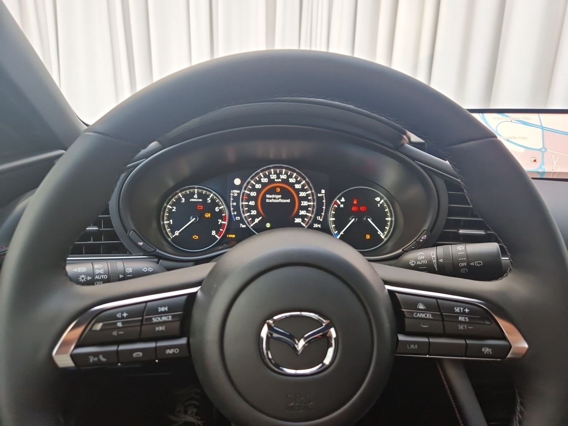 Mazda 2.5 103 kW manuál, 6 km, Rakousko — foto 15 z 27