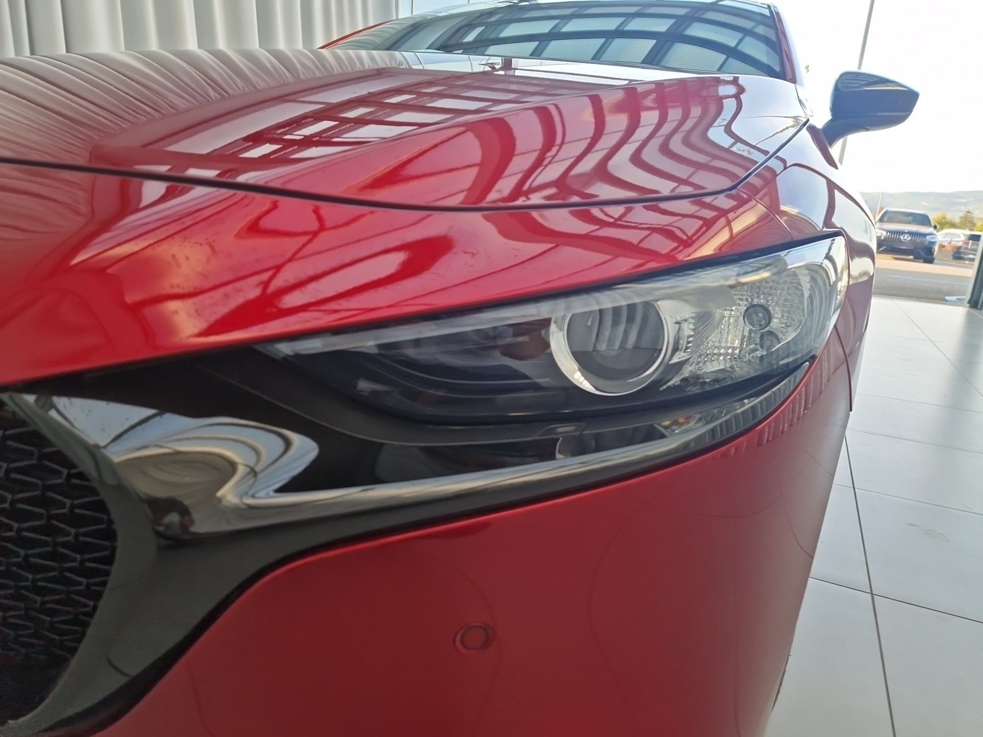 Mazda 2.5 103 kW manuál, 6 km, Rakousko — foto 7 z 27