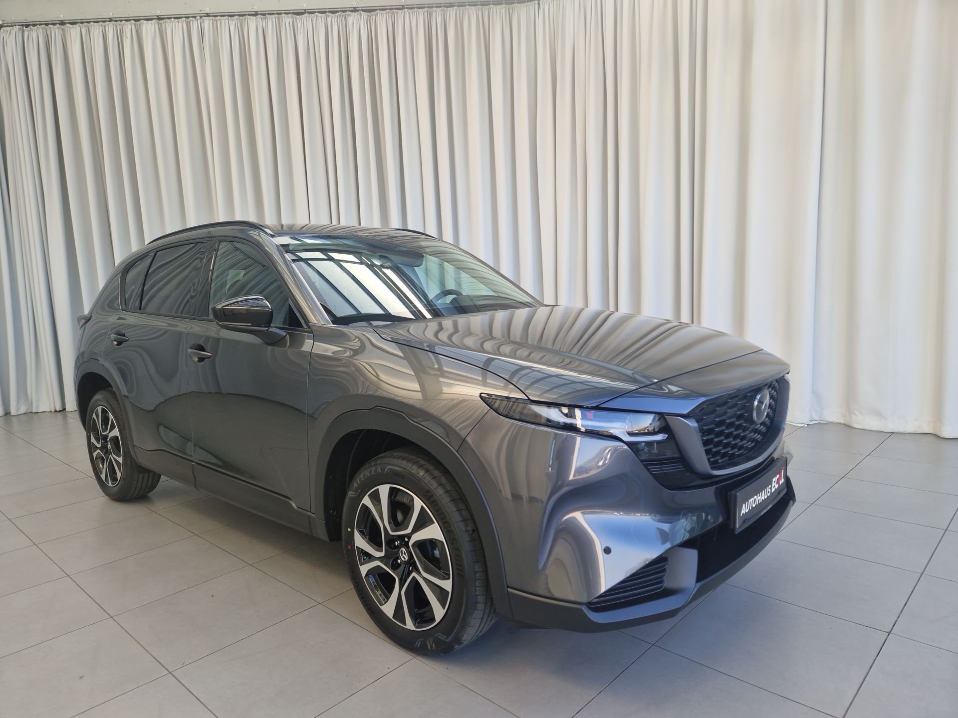 Mazda 2.5 103 kW automat, 7 km, Rakousko — foto 2 z 26