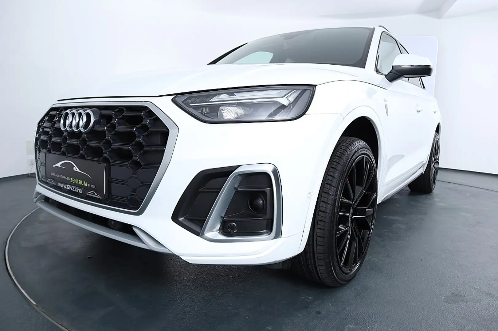 Audi q5 quattro 2,0 TFSI PHEV 220 kW automat rok 2021, bílá, 42 000 km, Rakousko — foto 13 z 40