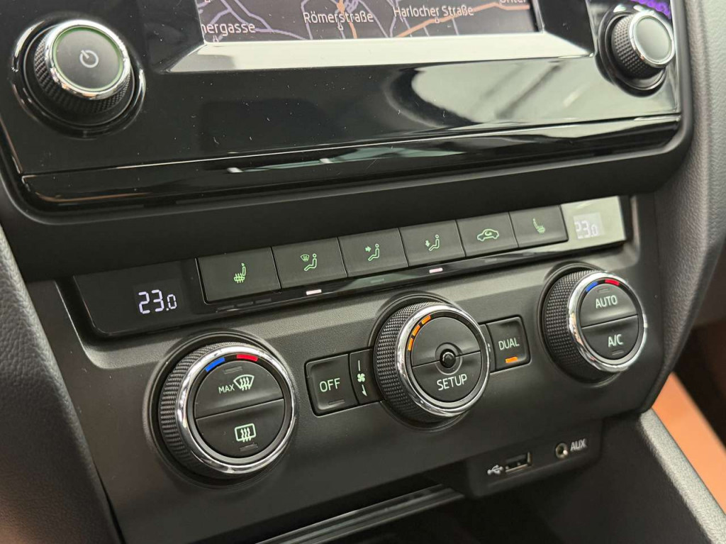 Škoda Octavia 2.0 TDI rok 2015, 87 000 km, Rakousko — foto 16 z 44