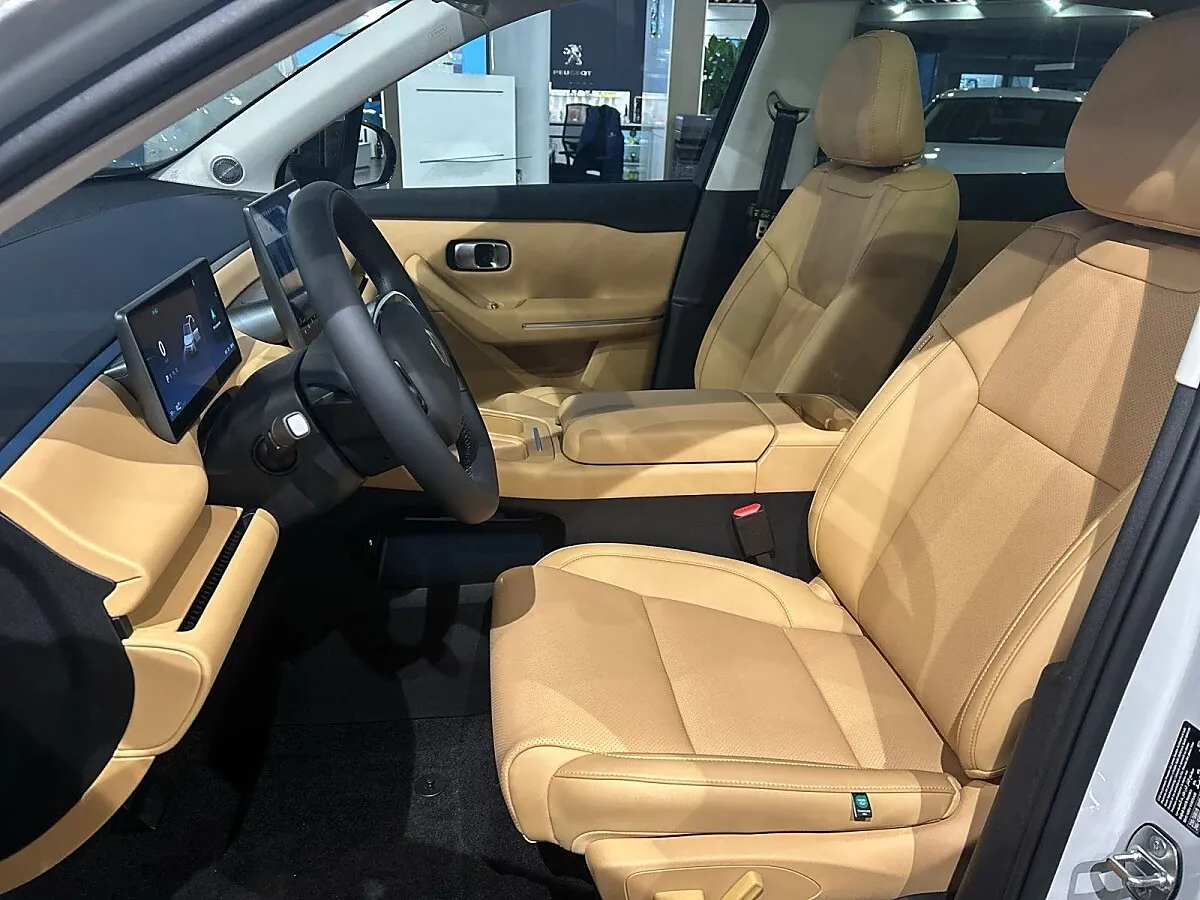 Leapmotor c10 161 kW automat rok 2026, 50 km, Rakousko — foto 4 z 8