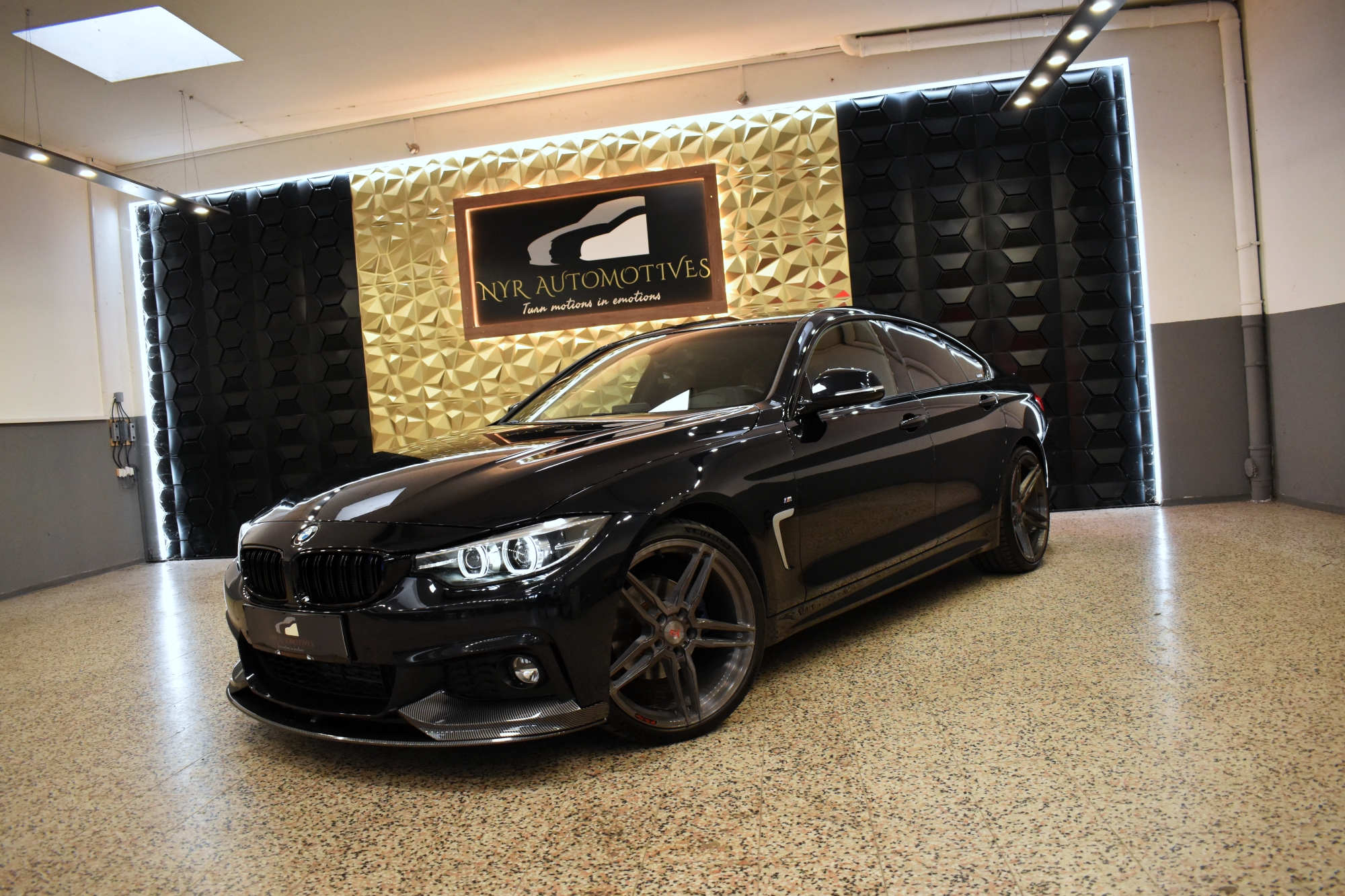BMW 420d 140 kW rok 2018, Rakousko — foto 2 z 52