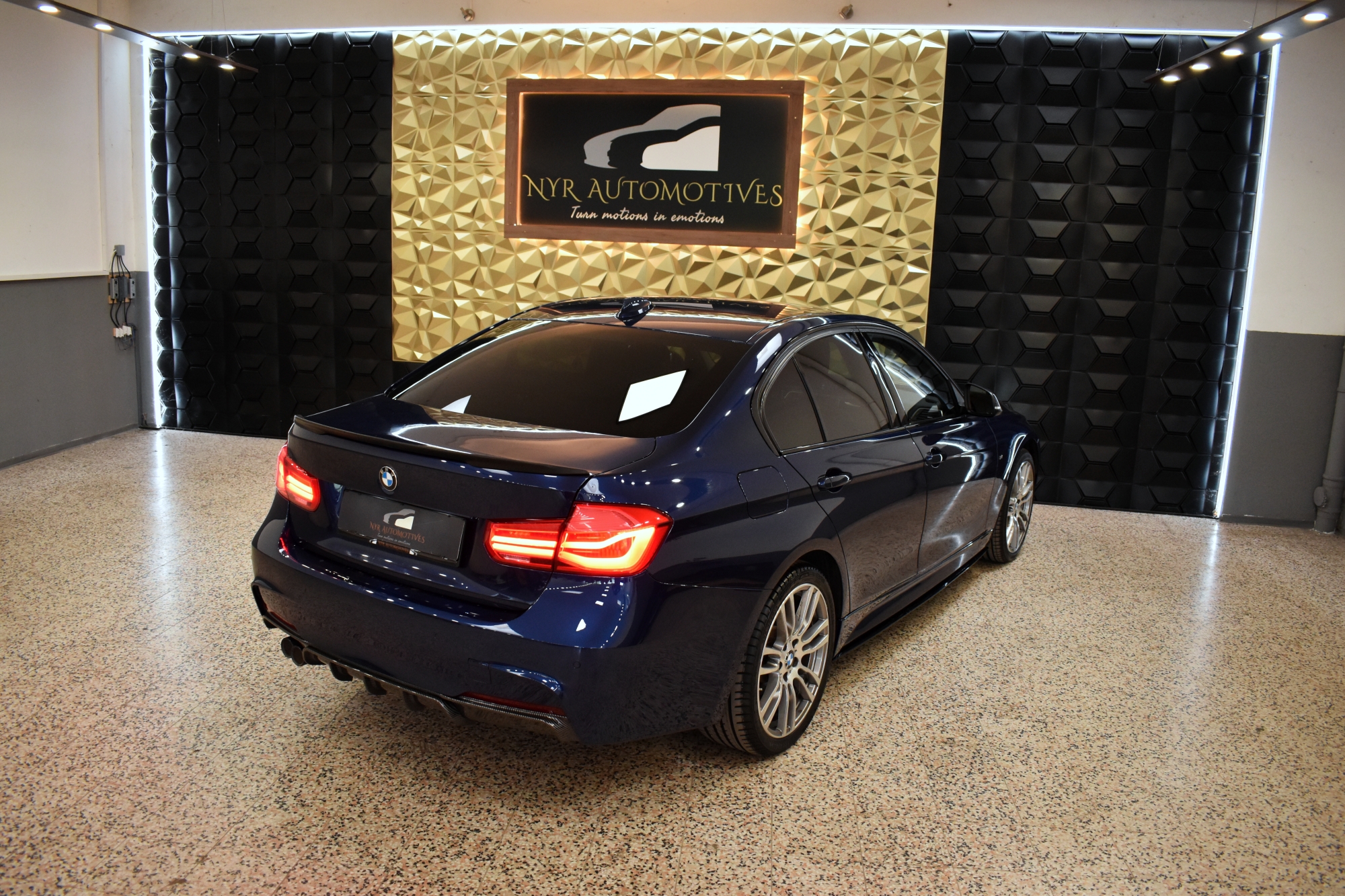 BMW 320d xDrive 140 kW rok 2017, 125 000 km, Rakousko — foto 7 z 22