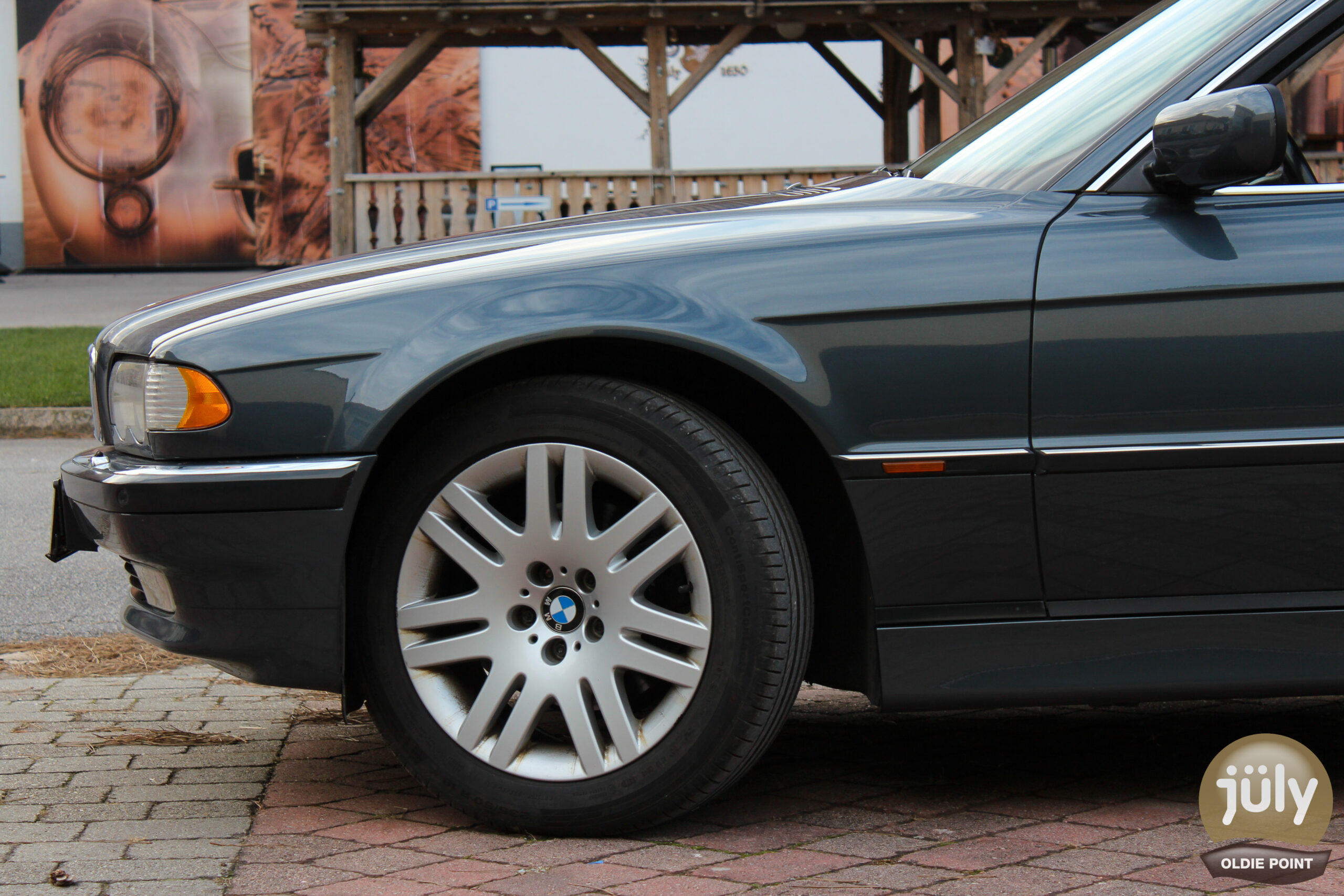 BMW 740i 4,4 210 kW rok 1998, Rakousko — foto 10 z 26