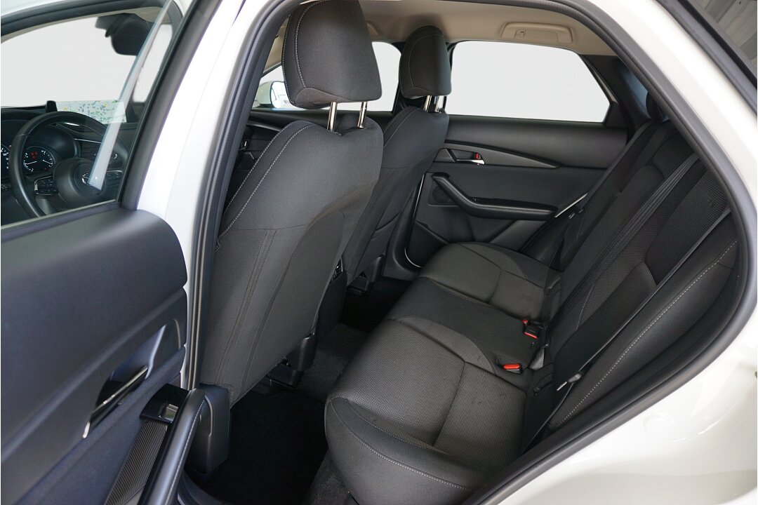 Mazda CX-30 rok 2024, 12 500 km, Polsko — foto 8 z 11
