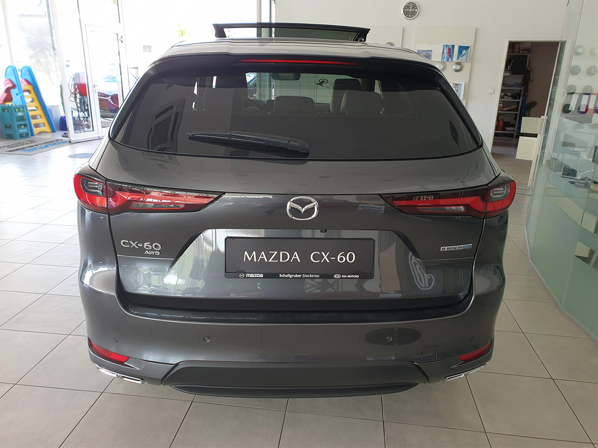 Mazda Vor rok 2000, Rakousko — foto 8 z 18