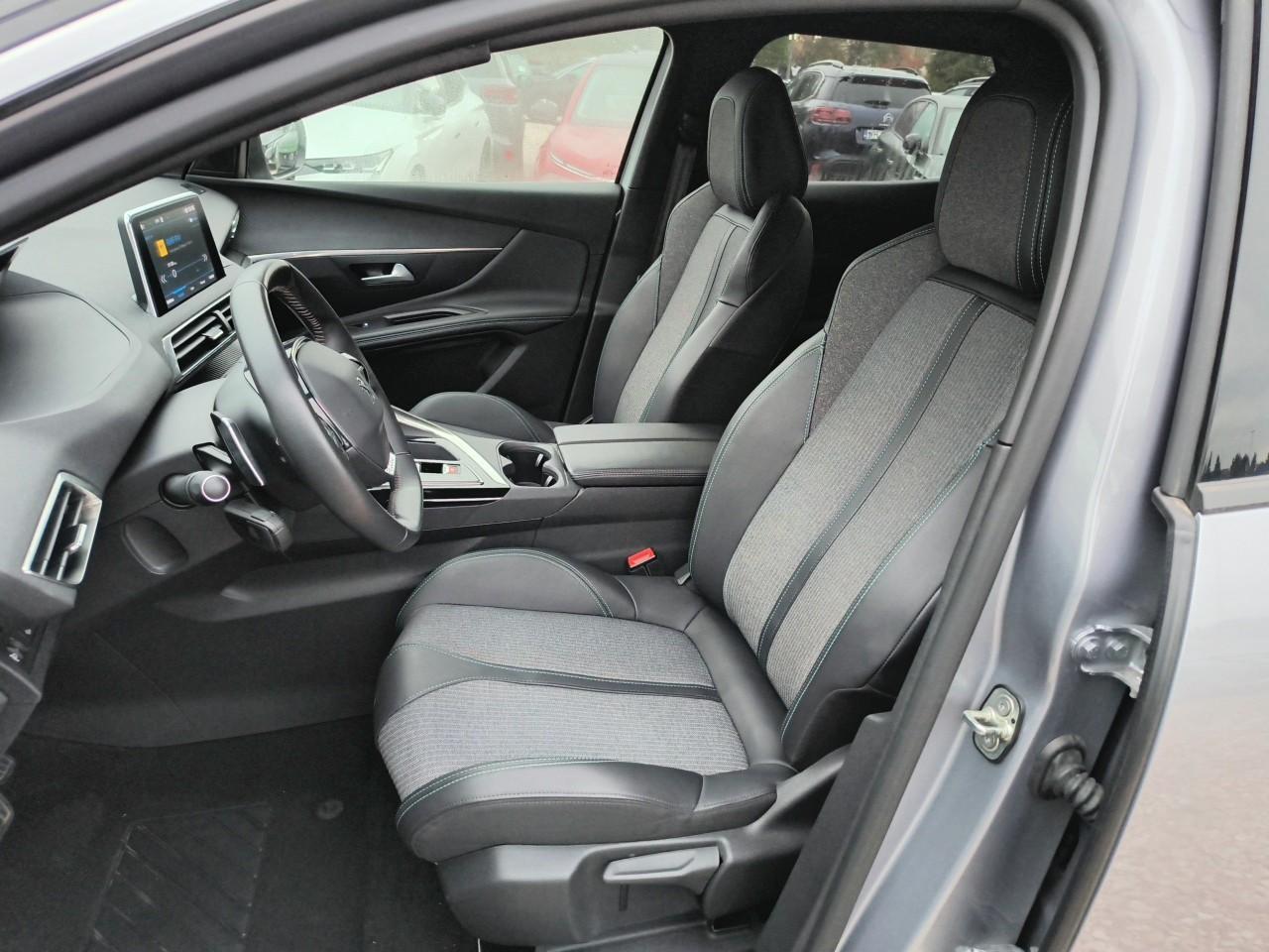 Peugeot PureTech Allure 1.2 96 kW automat, 46 164 km, Polsko — foto 9 z 19