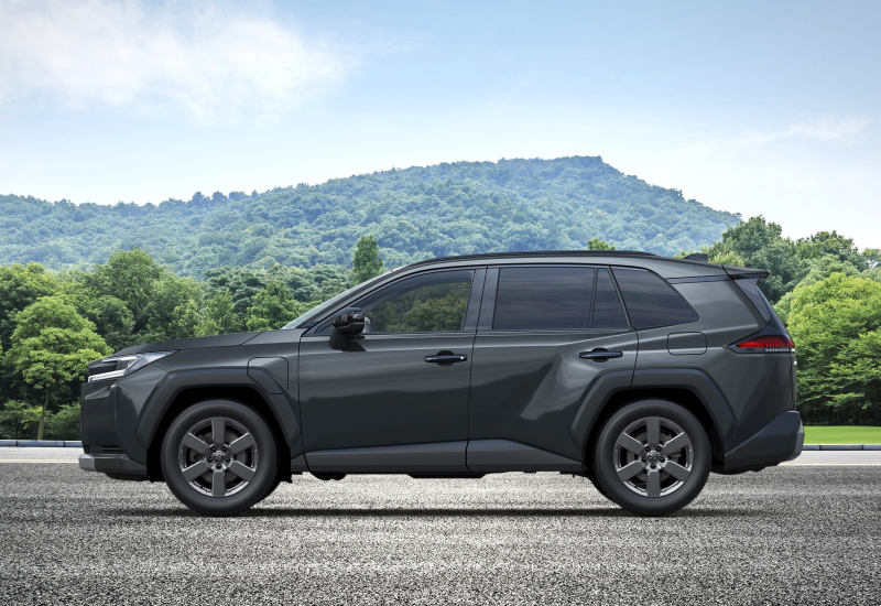 Suzuki Przedstawia Nowego Across 2.5, Polsko — foto 2 z 12