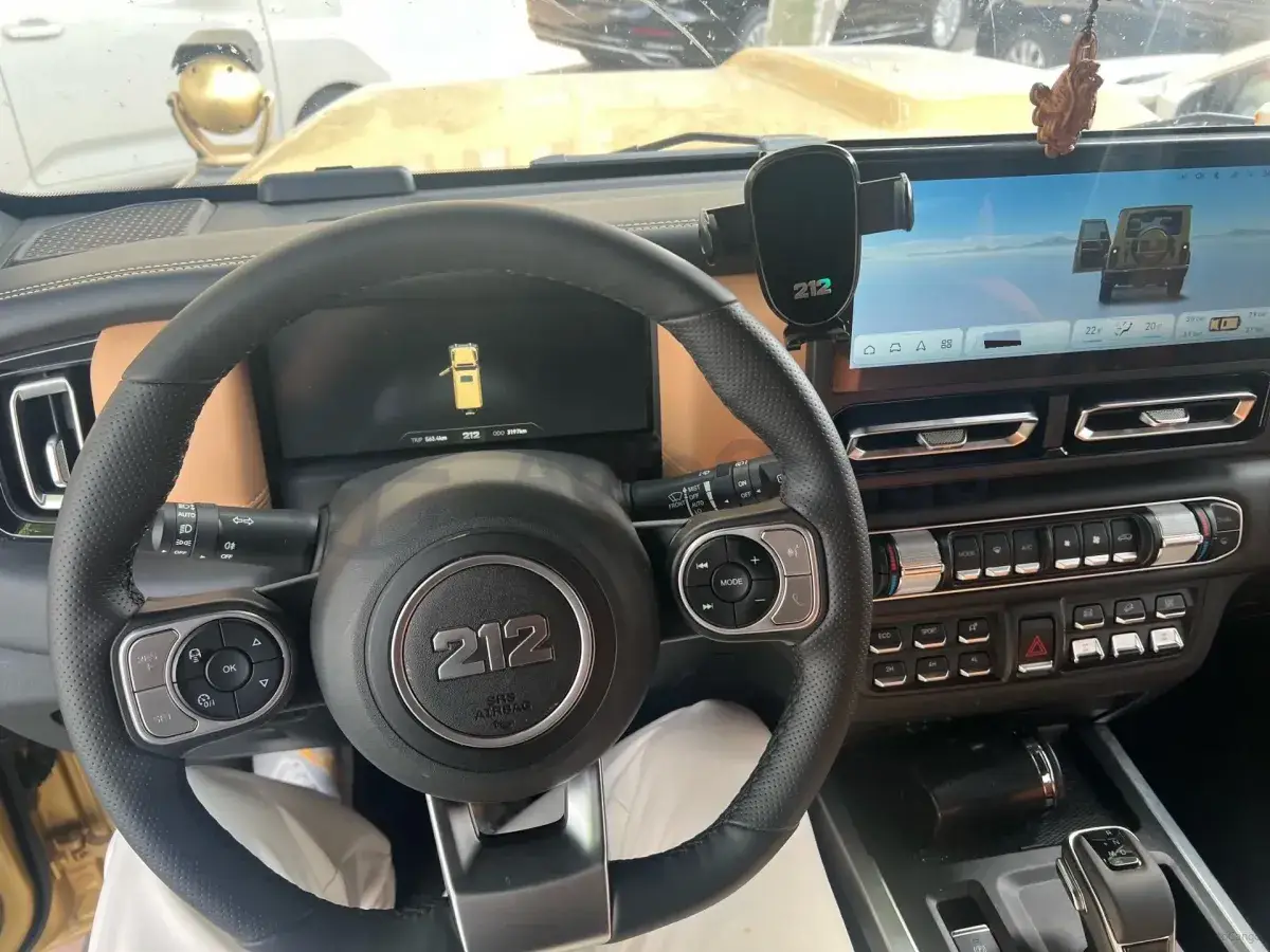 BAW 212 4x4 2.0t 185 kW automat rok 2026, 3 000 km, Polsko — foto 4 z 22