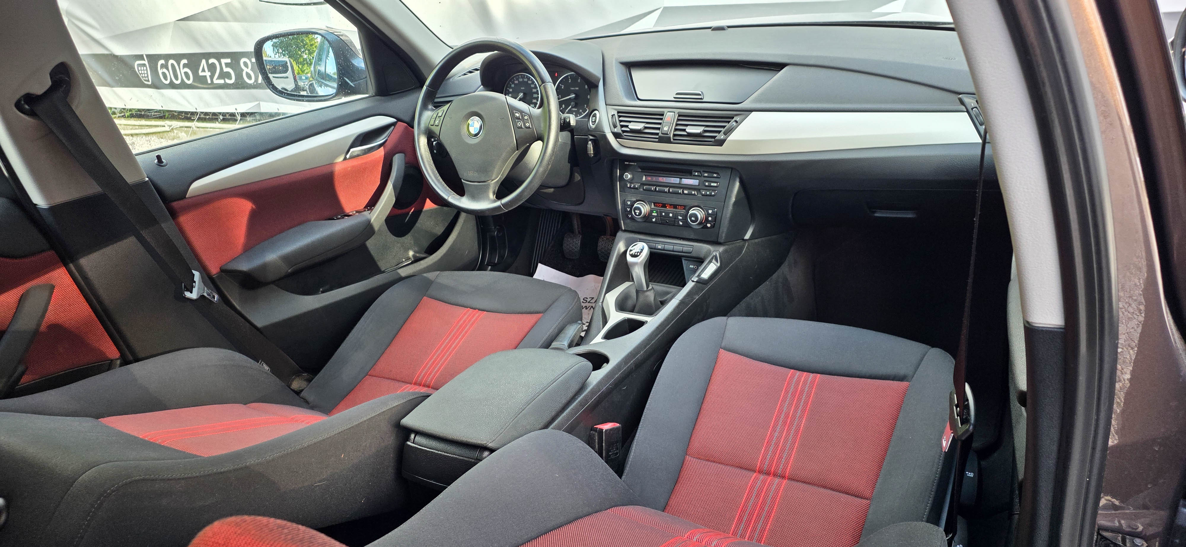 BMW x1 2,0 110 kW manuál rok 2011, 186 000 km, Polsko — foto 16 z 60