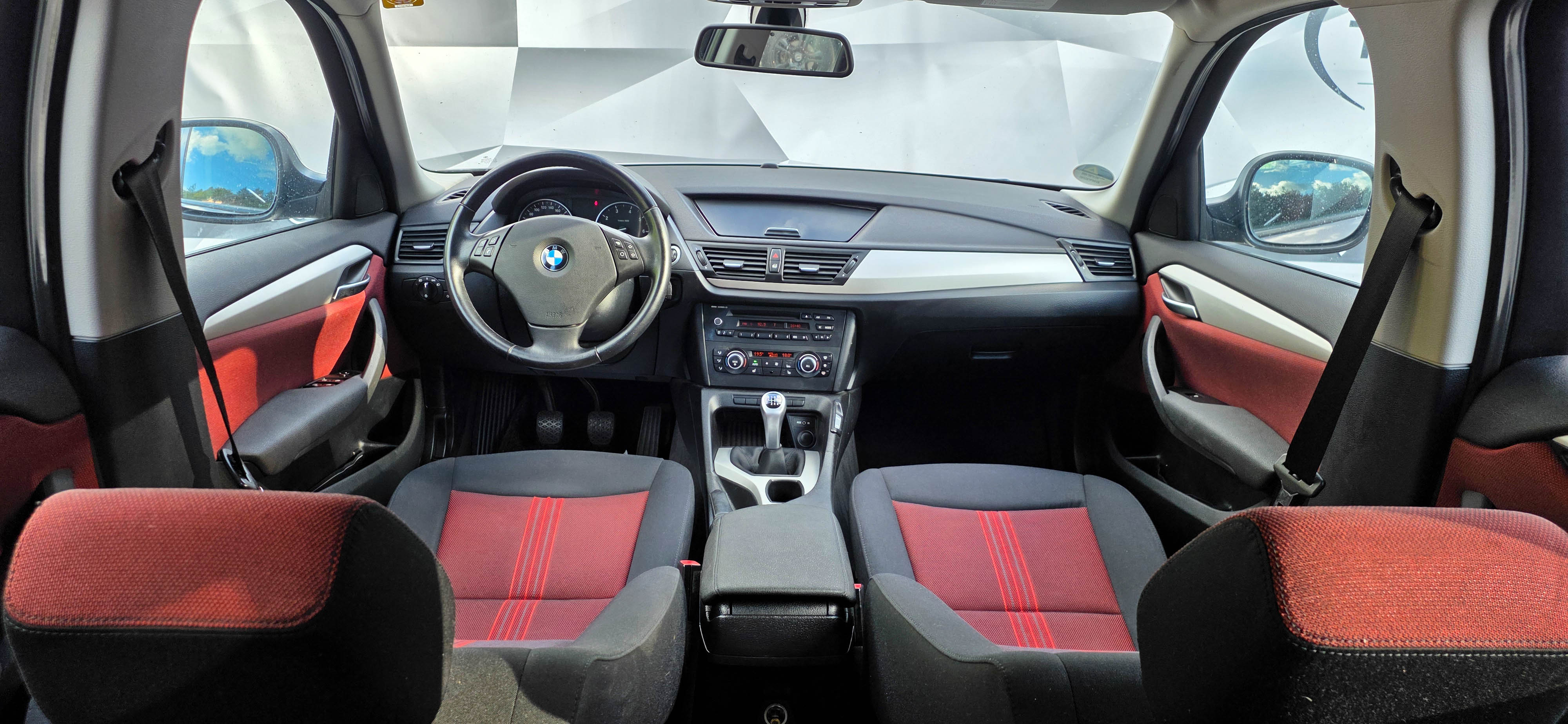 BMW x1 2,0 110 kW manuál rok 2011, 186 000 km, Polsko — foto 8 z 60