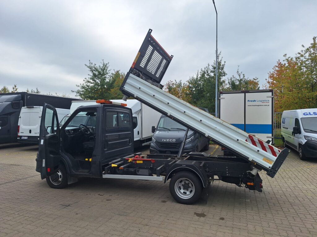 Iveco 35C16 rok 2022, 72 043 km, Polsko — foto 3 z 5