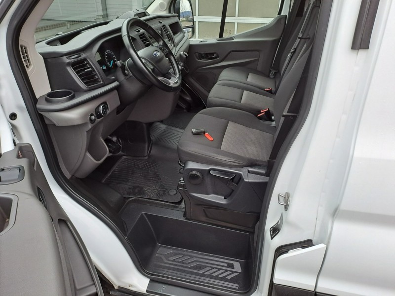 Ford Transit 2.0 TD 2,0TD manuál rok 2021, 111 800 km, Polsko — foto 10 z 17