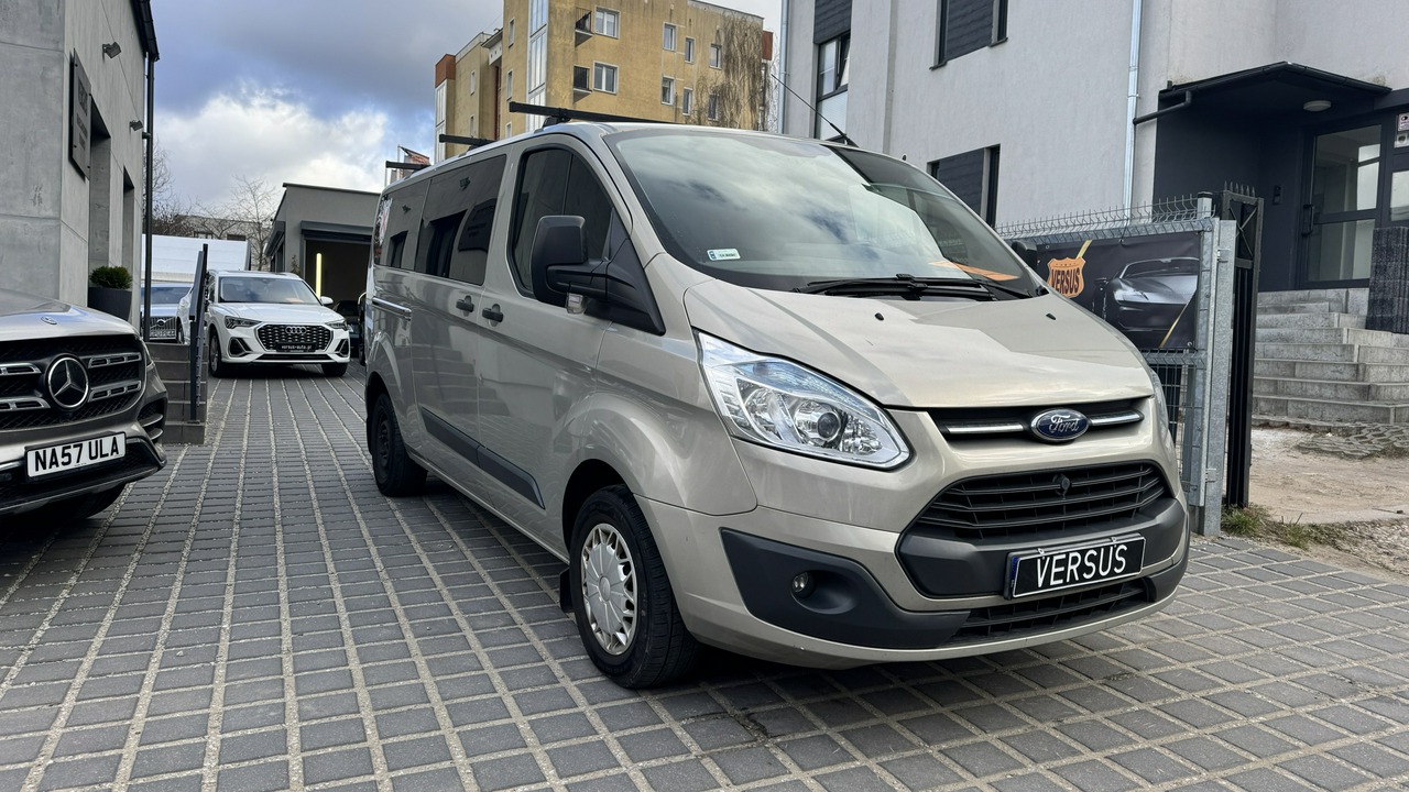 Ford Transit Custom 92 kW manuál rok 2015, 250 000 km, Polsko — foto 3 z 39
