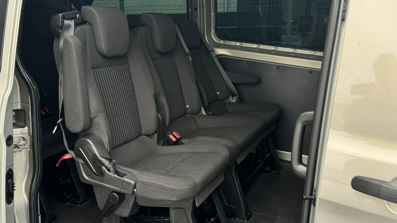 Ford Transit Custom 92 kW manuál rok 2015, 250 000 km, Polsko — foto 9 z 39