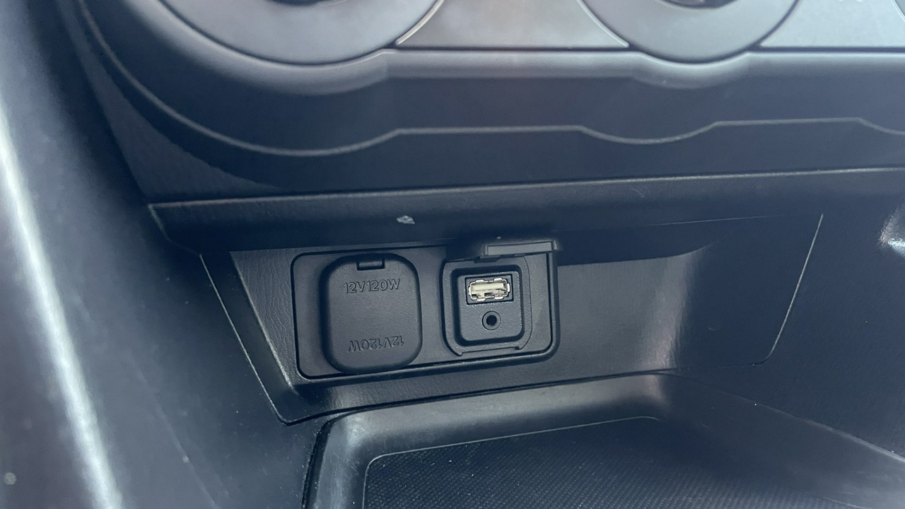 Mazda 3 88 kW manuál rok 2015, 180 000 km, Polsko — foto 10 z 23