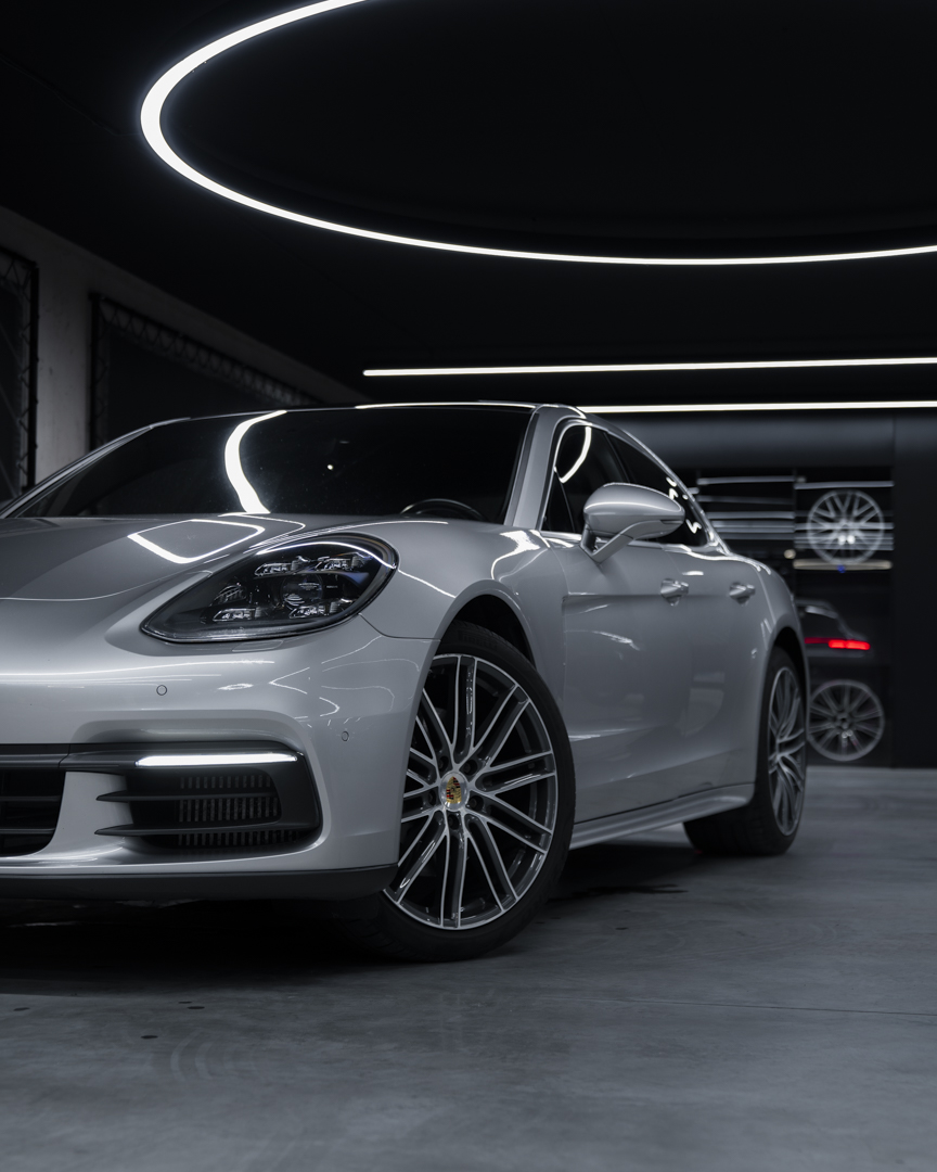 Porsche Panamera 4S, Slovensko — foto 11 z 18