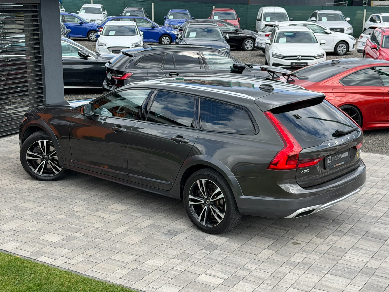 Volvo v90 AWD 140 kW automat rok 2018, 192 942 km, Slovensko — foto 13 z 47