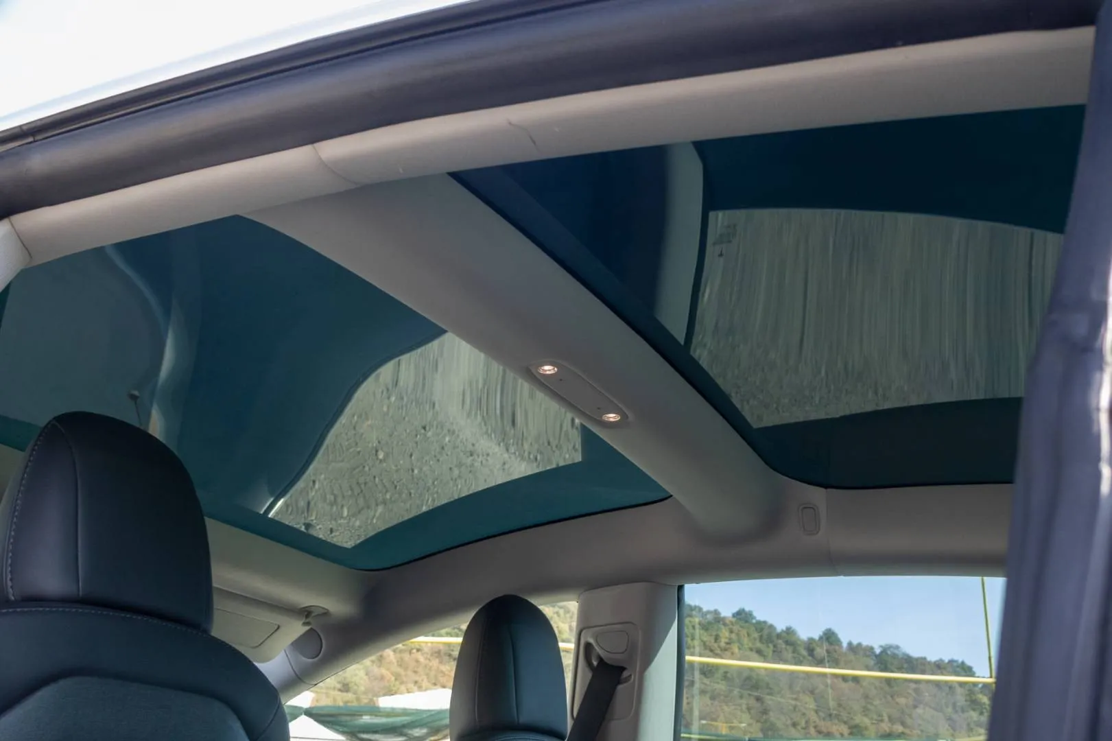 Tesla Model 3 AWD 340 kW automat rok 2019, 111 111 km, Slovensko — foto 12 z 25