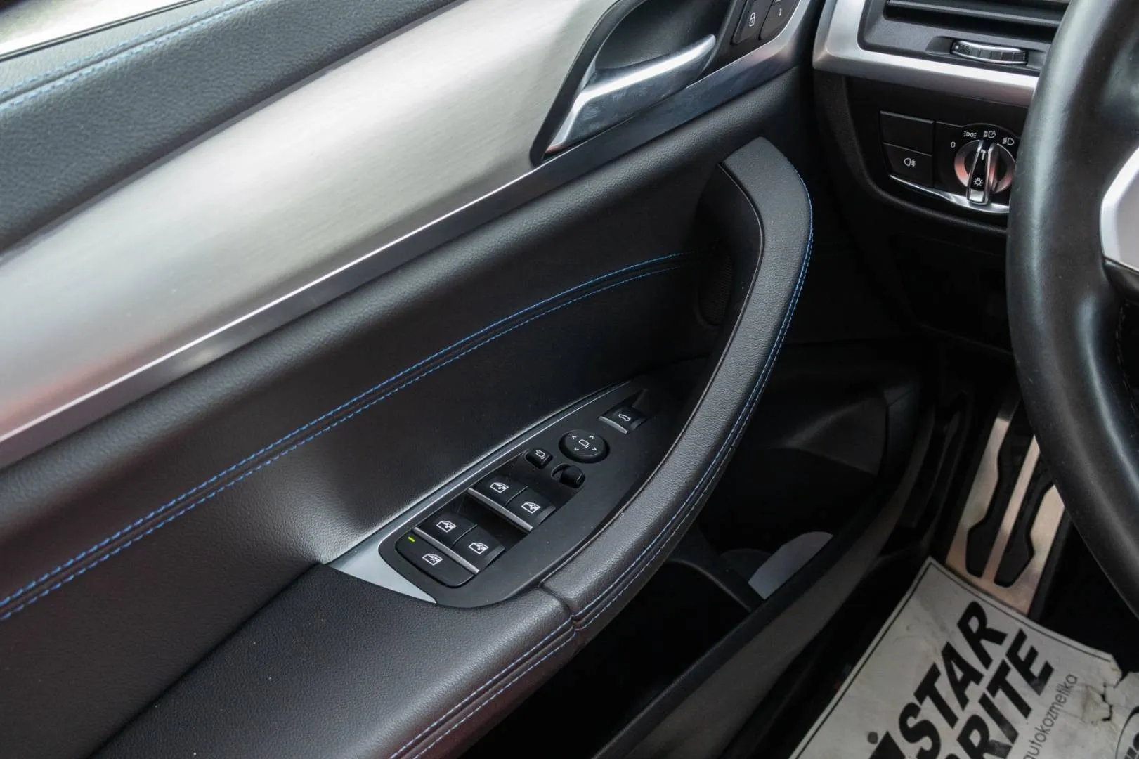 BMW x4 mHEV 210 kW automat rok 2021, 112 170 km, Slovensko — foto 16 z 32
