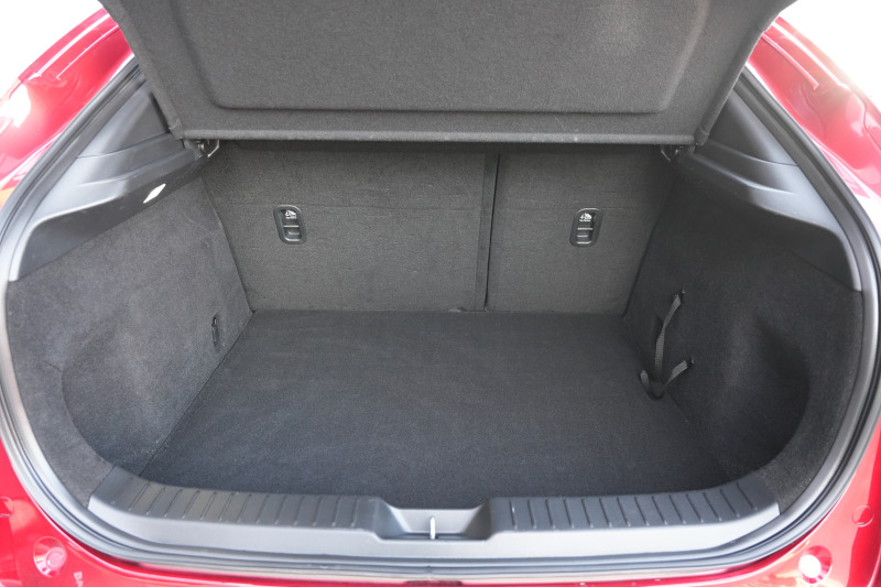 Mazda CX-30 2.0, Slovensko — foto 12 z 60