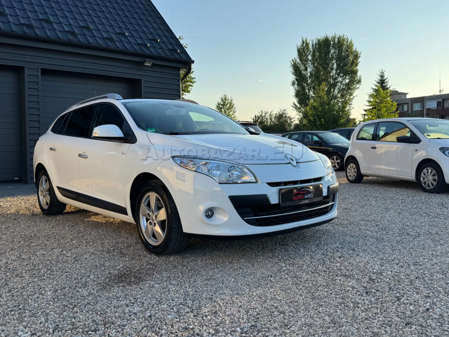 Subaru Legacy 2.0d 2.0 D 103 kW rok 2012, 176 708 km, Slovensko — foto 9 z 37