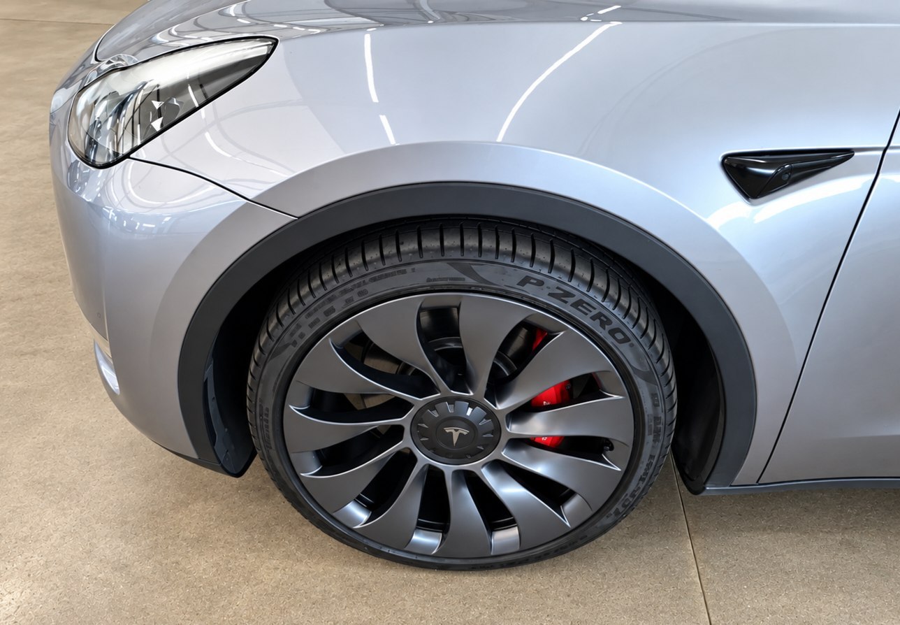 Tesla Model Y 4x4 393kw automat, 66 230 km, Slovensko — foto 8 z 15