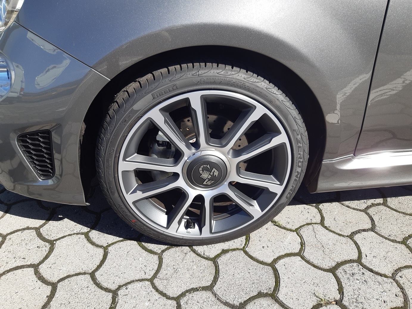 Abarth 595 1,4 1.4 manual, Slovensko — foto 7 z 13