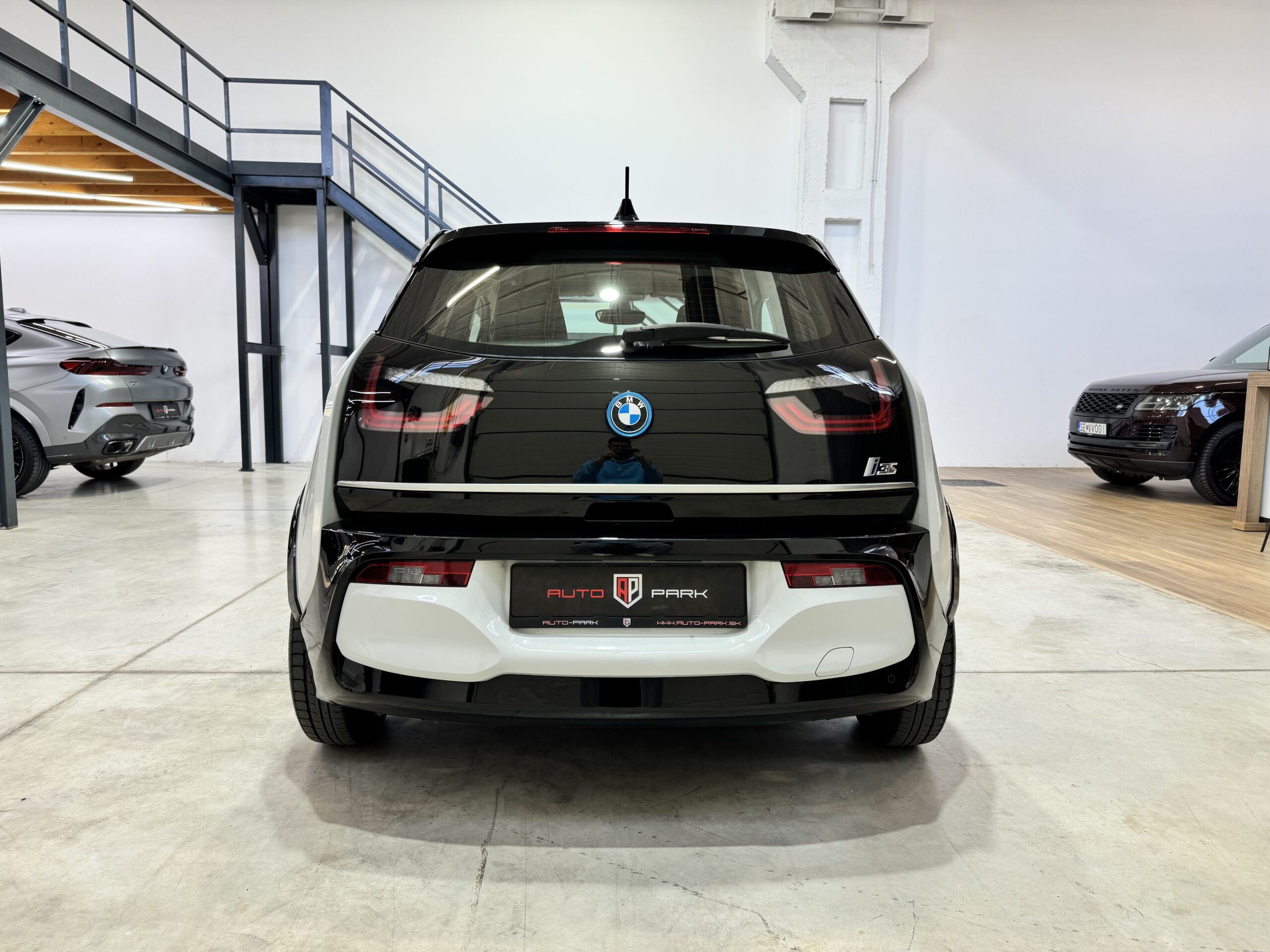 BMW i3s, Slovensko — foto 5 z 17