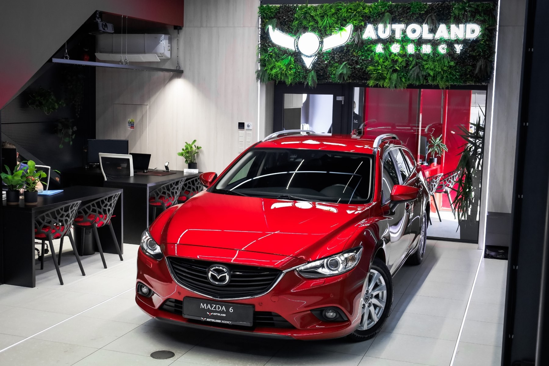 Mazda 6 2.0 121 kW automat rok 2013, Slovensko — foto 5 z 60