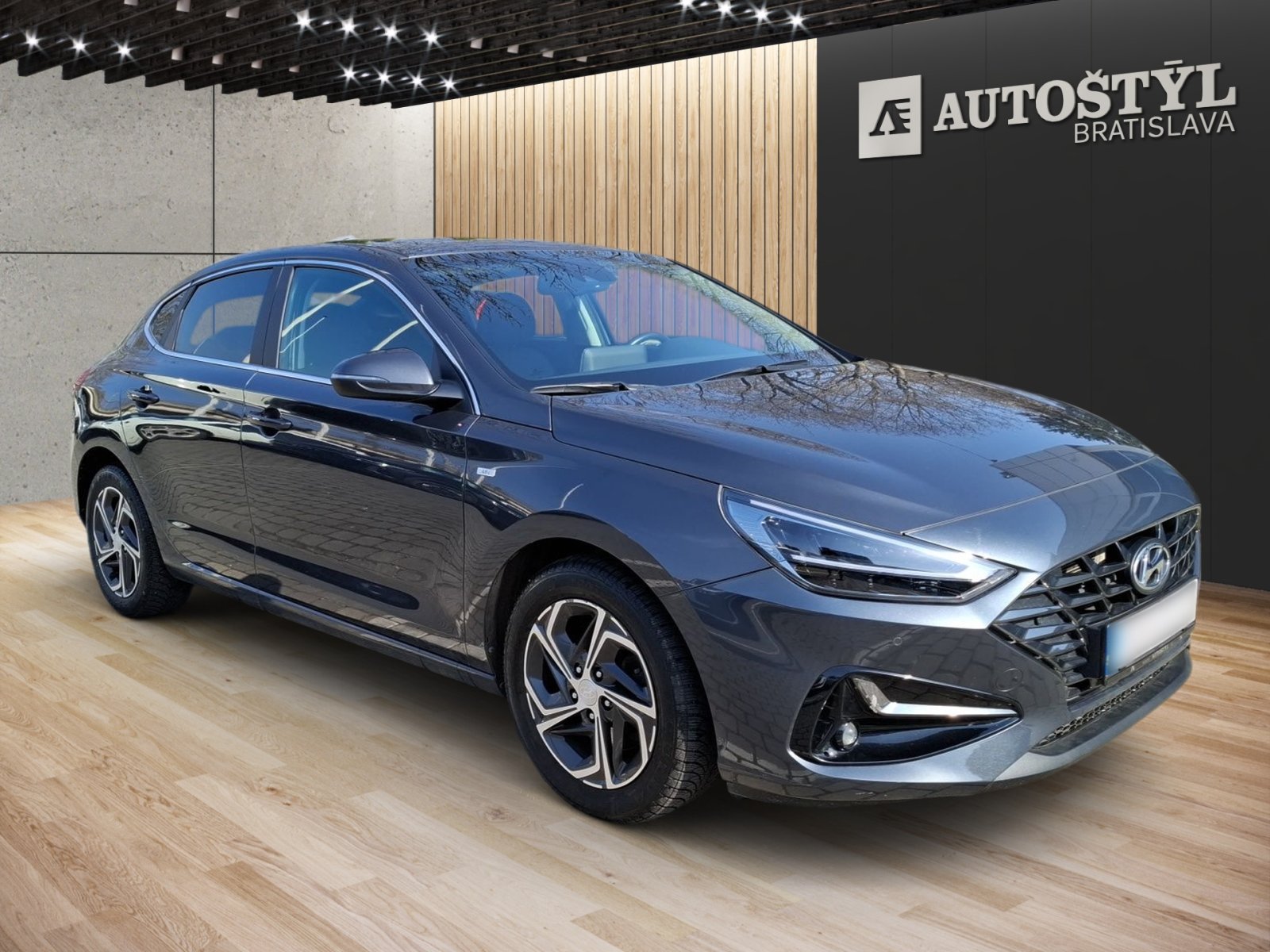 Hyundai i30 1.5 T-GDI MHEV manuál rok 2022, 56 264 km, Slovensko — foto 2 z 40
