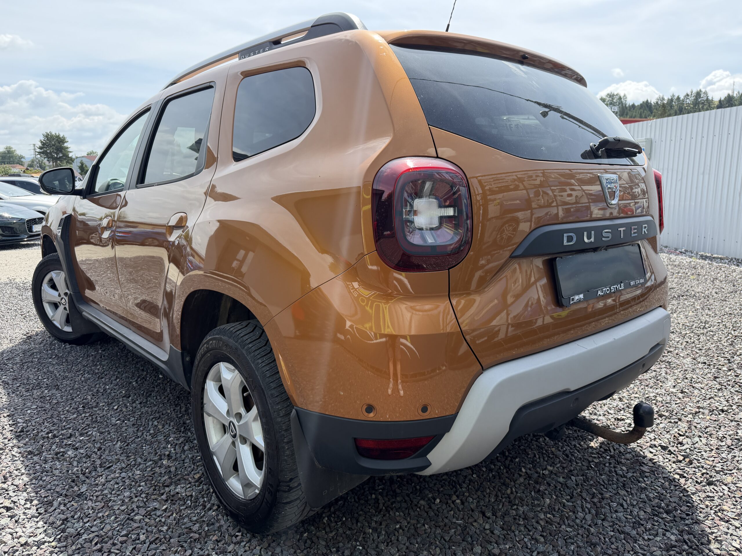 Dacia Duster SCe 4x2 1.6 84 kW manuál, Slovensko — foto 5 z 16