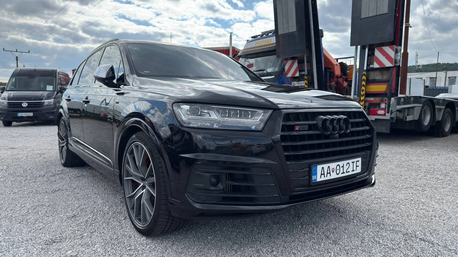 Audi SQ7 320 kW automat rok 2017, 140 000 km, Slovensko — foto 2 z 47
