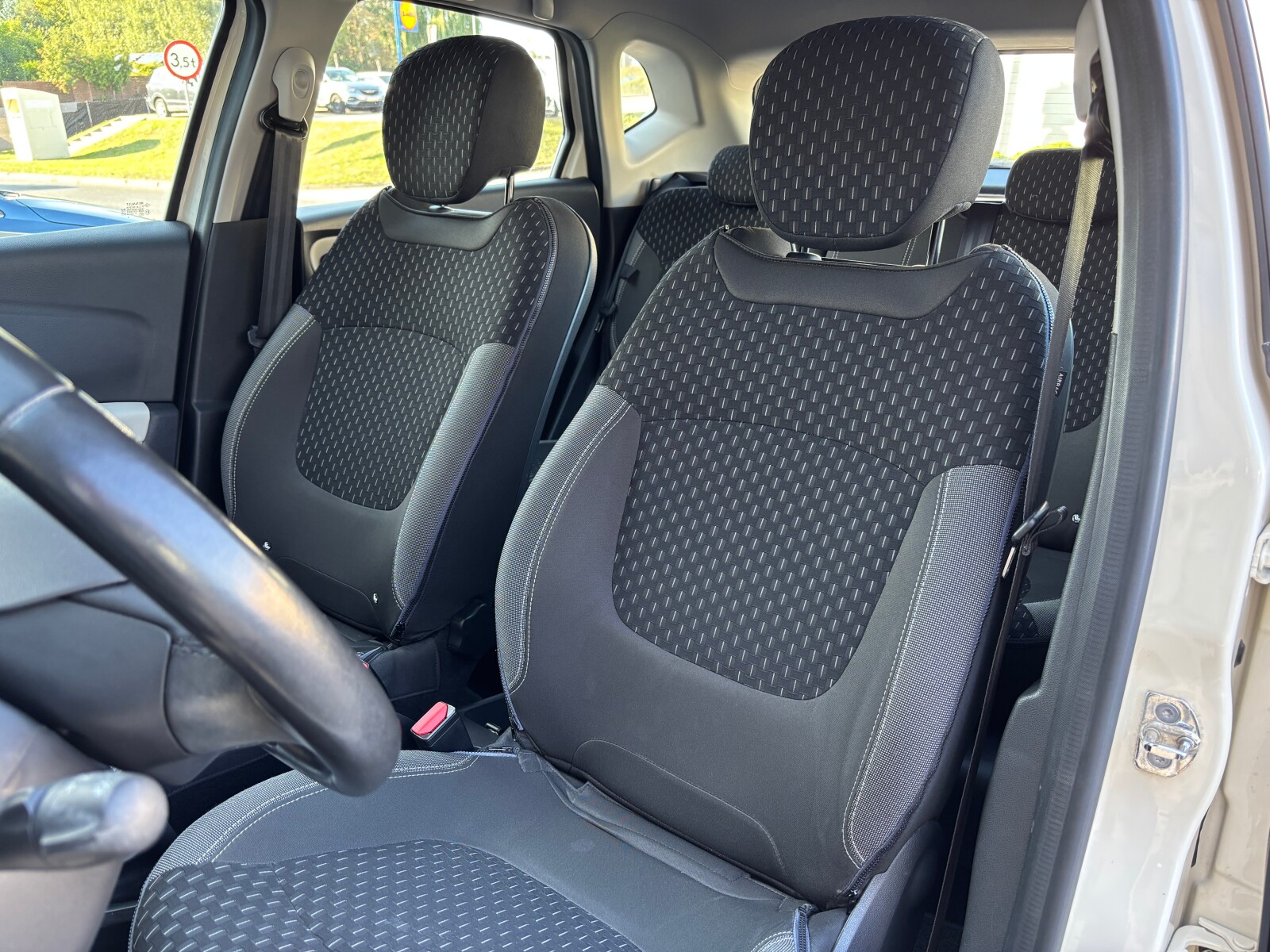 Maxus manuál rok 2019, 58 871 km, Polsko — foto 14 z 36