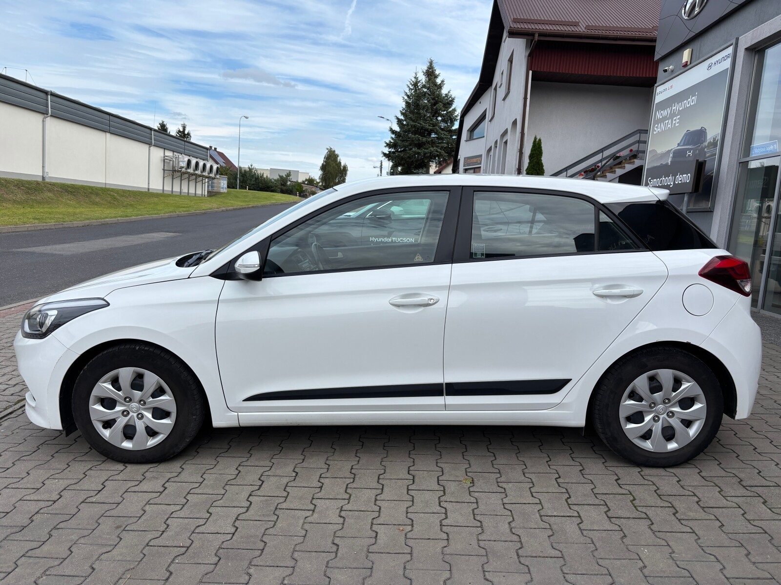 Ford 1.0t manuál rok 1997, 82 793 km, Polsko — foto 3 z 32