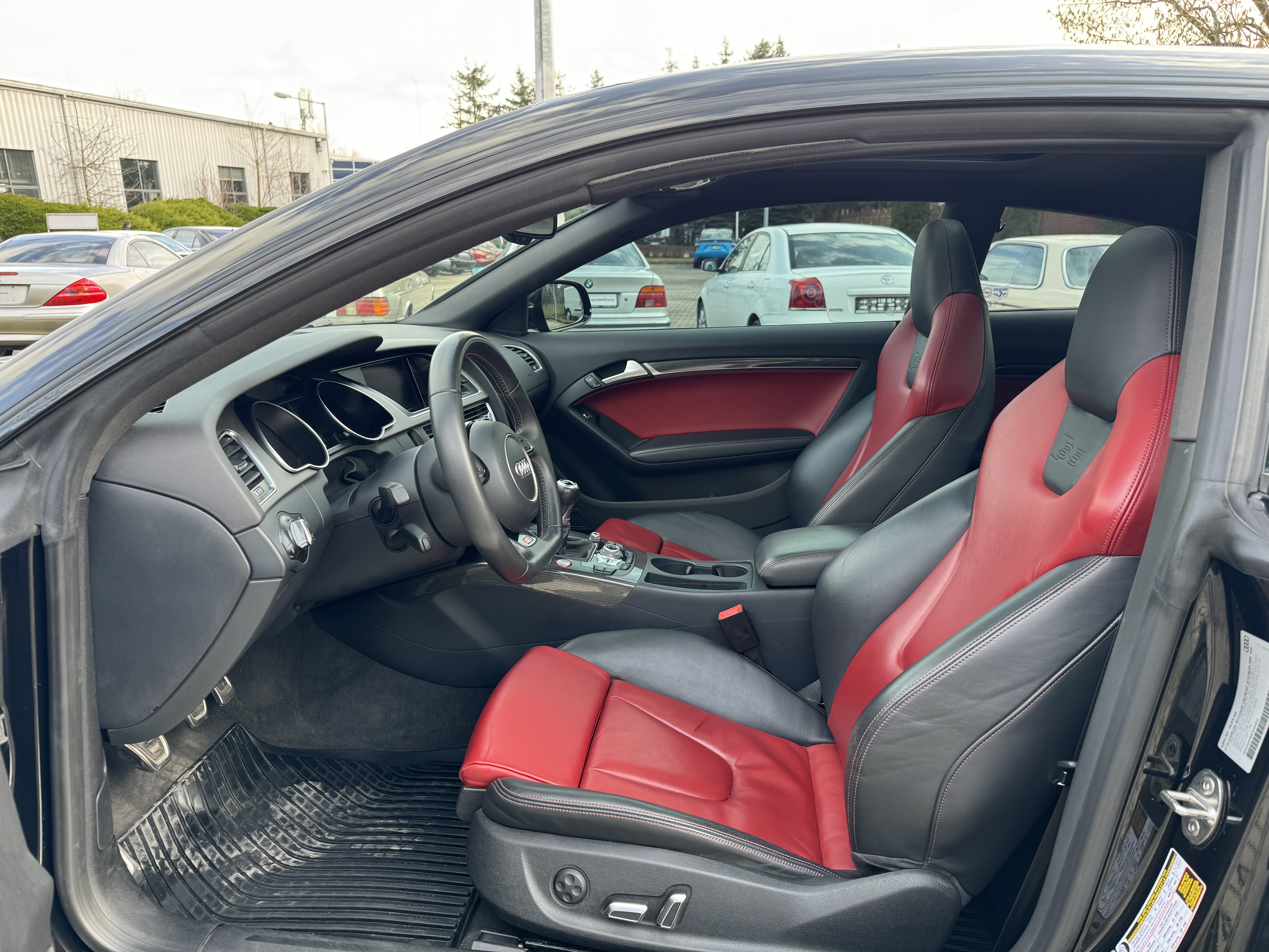 Audi s5 quattro 3.0, 333 km, Polsko — foto 14 z 24