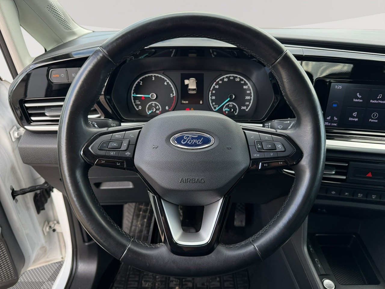 Ford Tourneo Connect 2.0 90 kW manuál rok 2023, 79 839 km, Polsko — foto 14 z 27
