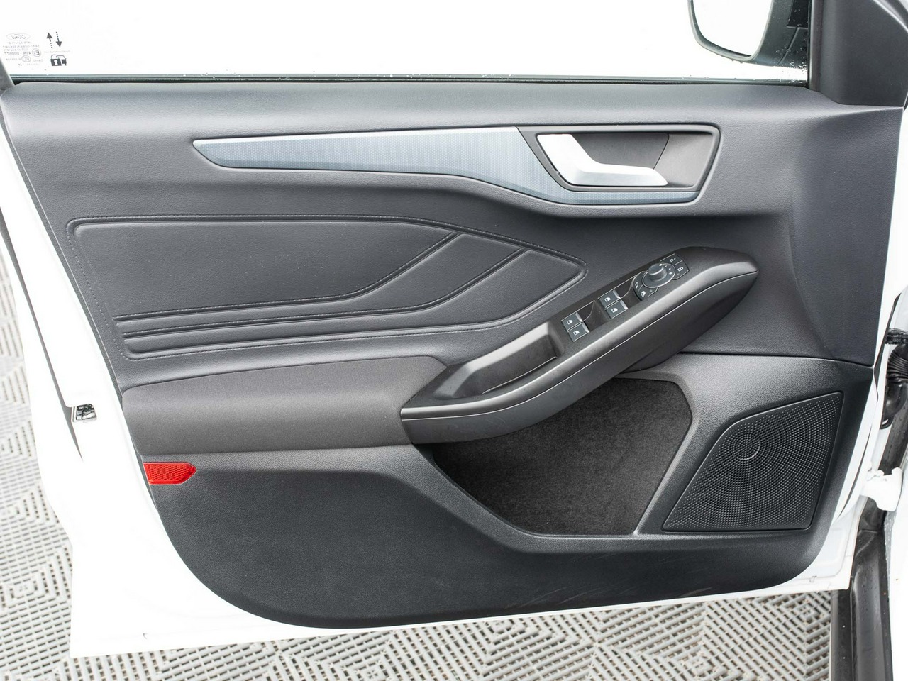 Ford Focus 1.5 85 kW automat rok 2024, 73 717 km, Polsko — foto 9 z 26