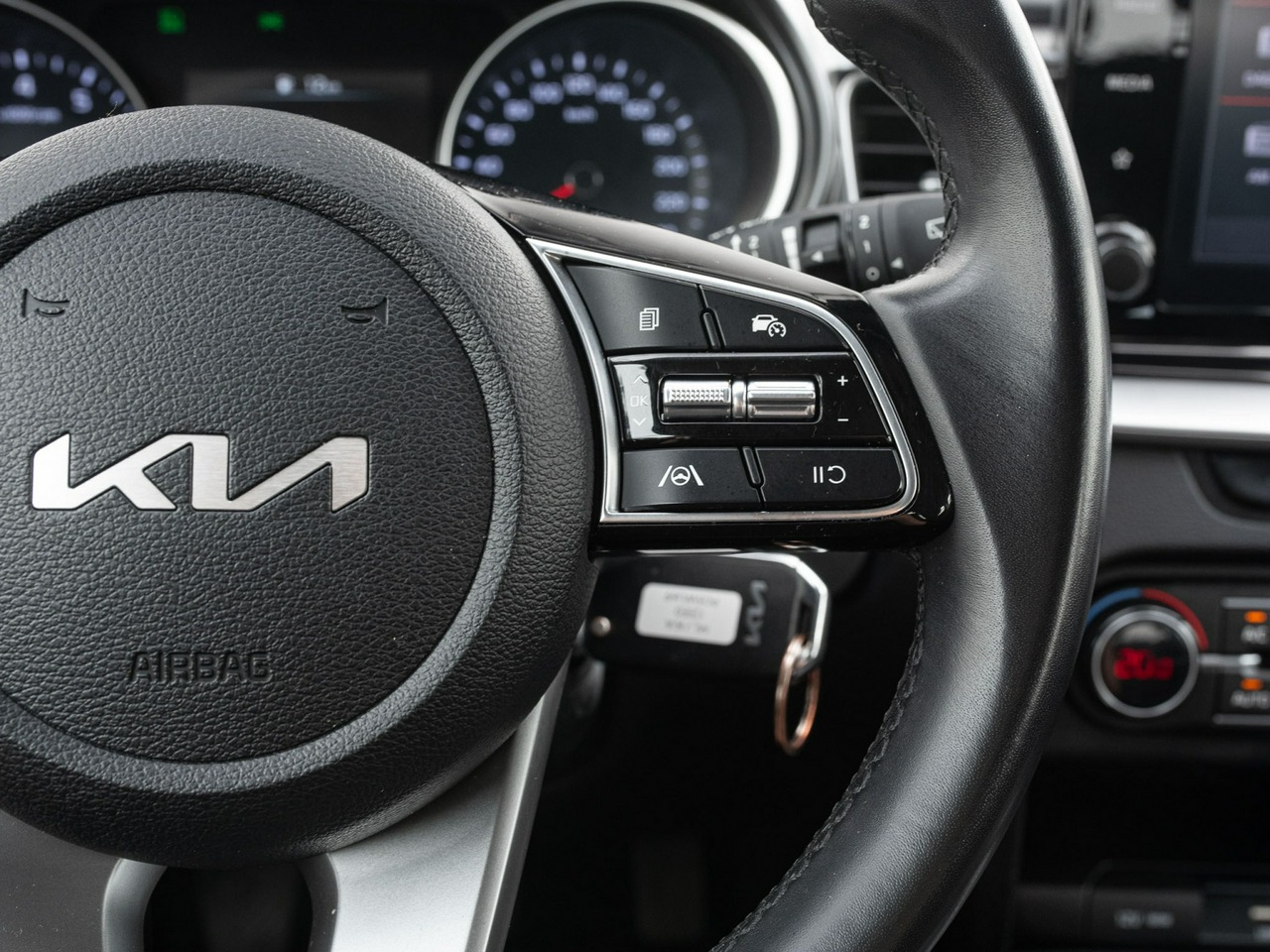 Kia 1.5 118 kW manuál rok 2021, 123 125 km, Polsko — foto 14 z 24