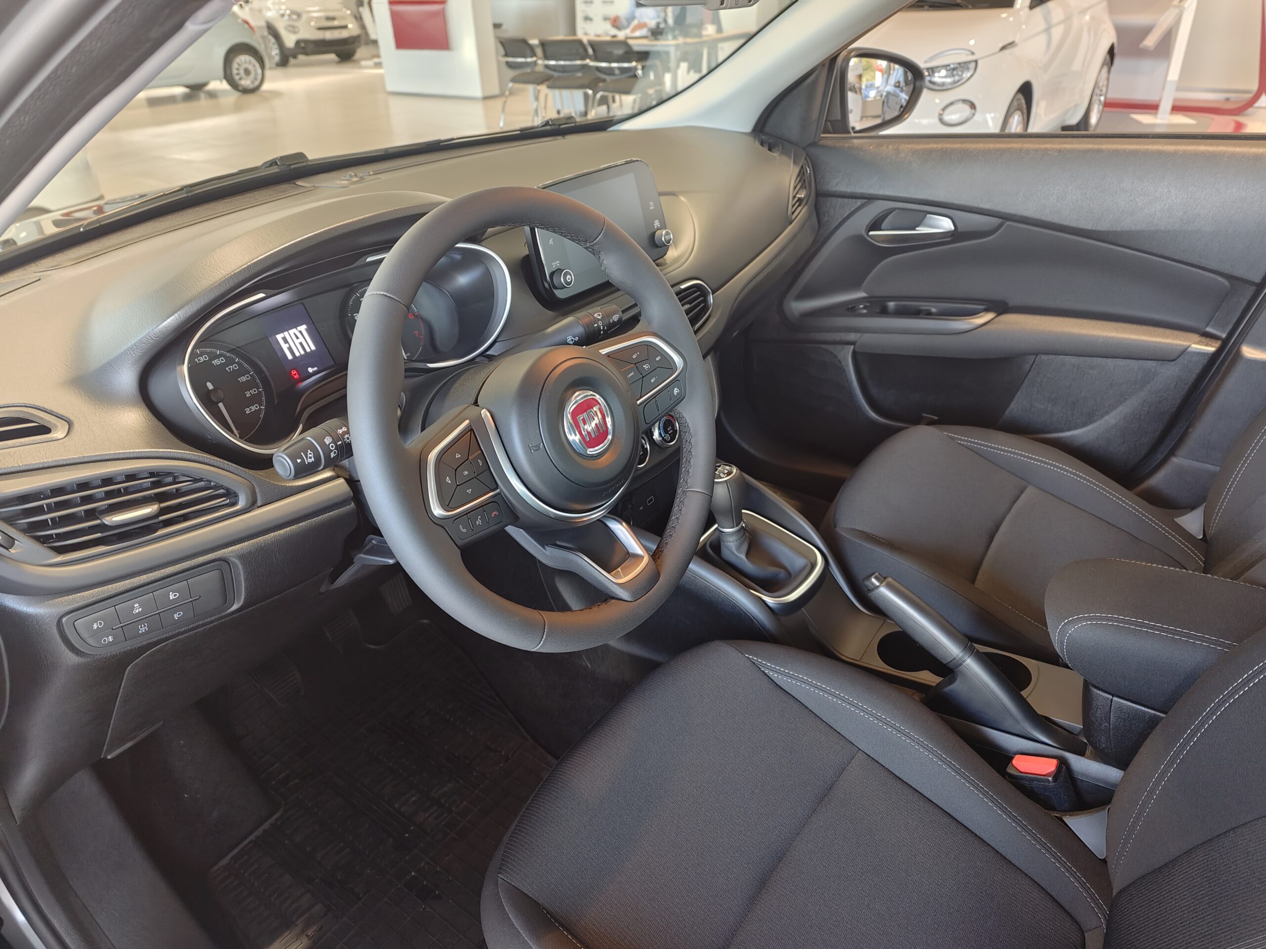 Fiat 500X 1.0 automat, 2 km, Polsko — foto 9 z 18