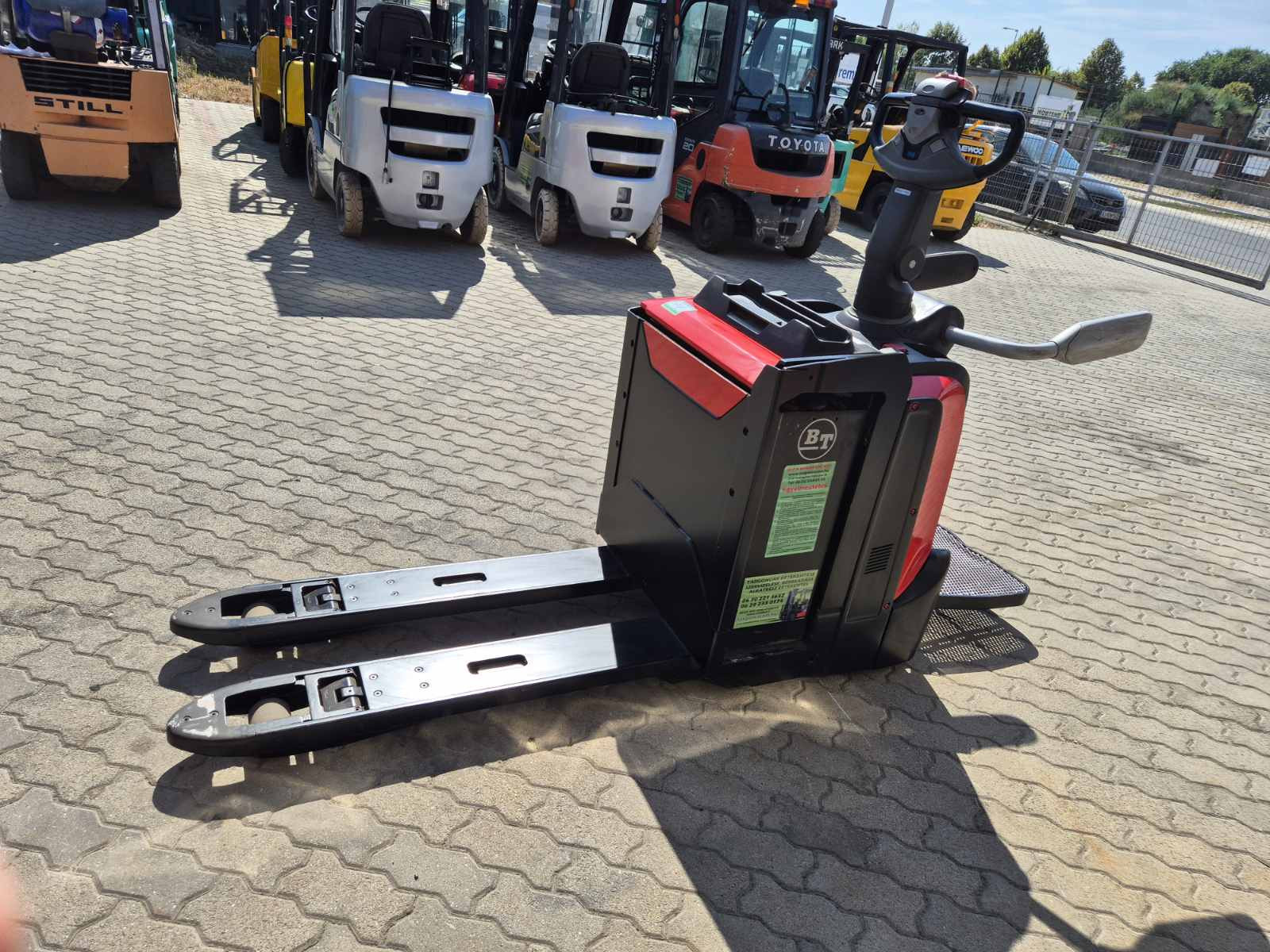 Toyota Lpe, Maďarsko — foto 5 z 27