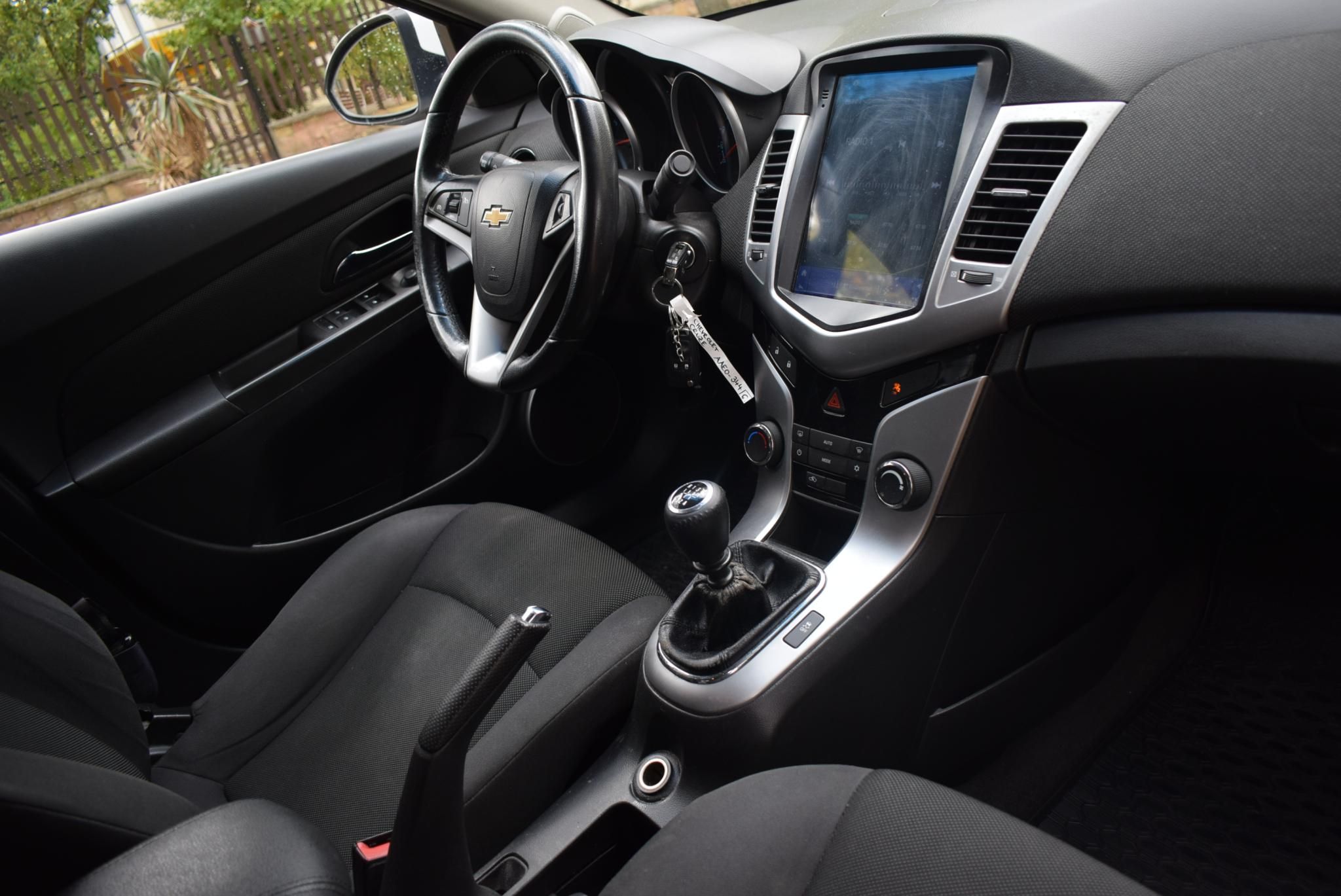 Chevrolet Cruze 1.6 91 kW rok 2013, Maďarsko — foto 5 z 13